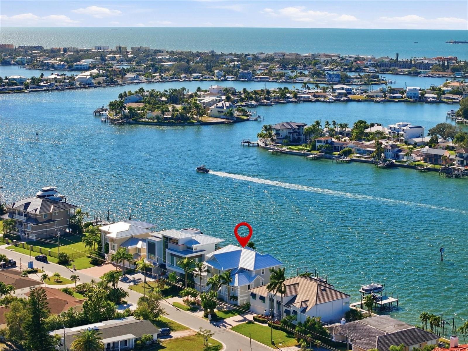 402 BUTTONWOOD LN, LARGO, FL, 33770