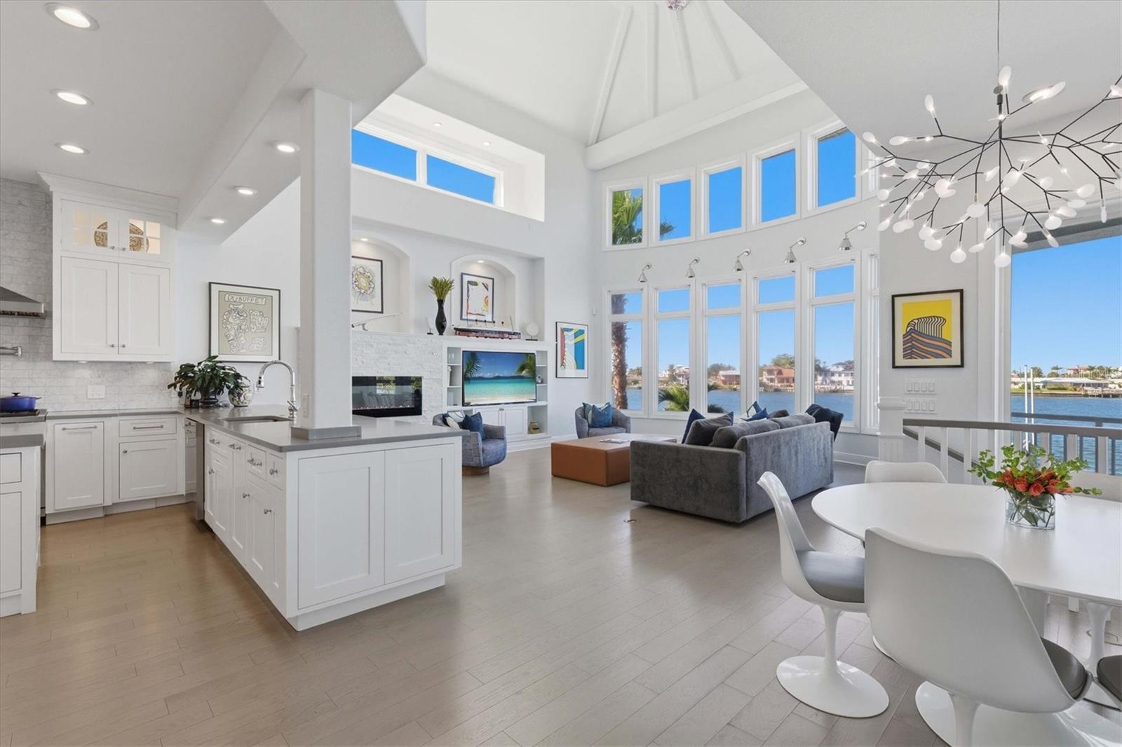 402 BUTTONWOOD LN, LARGO, FL, 33770