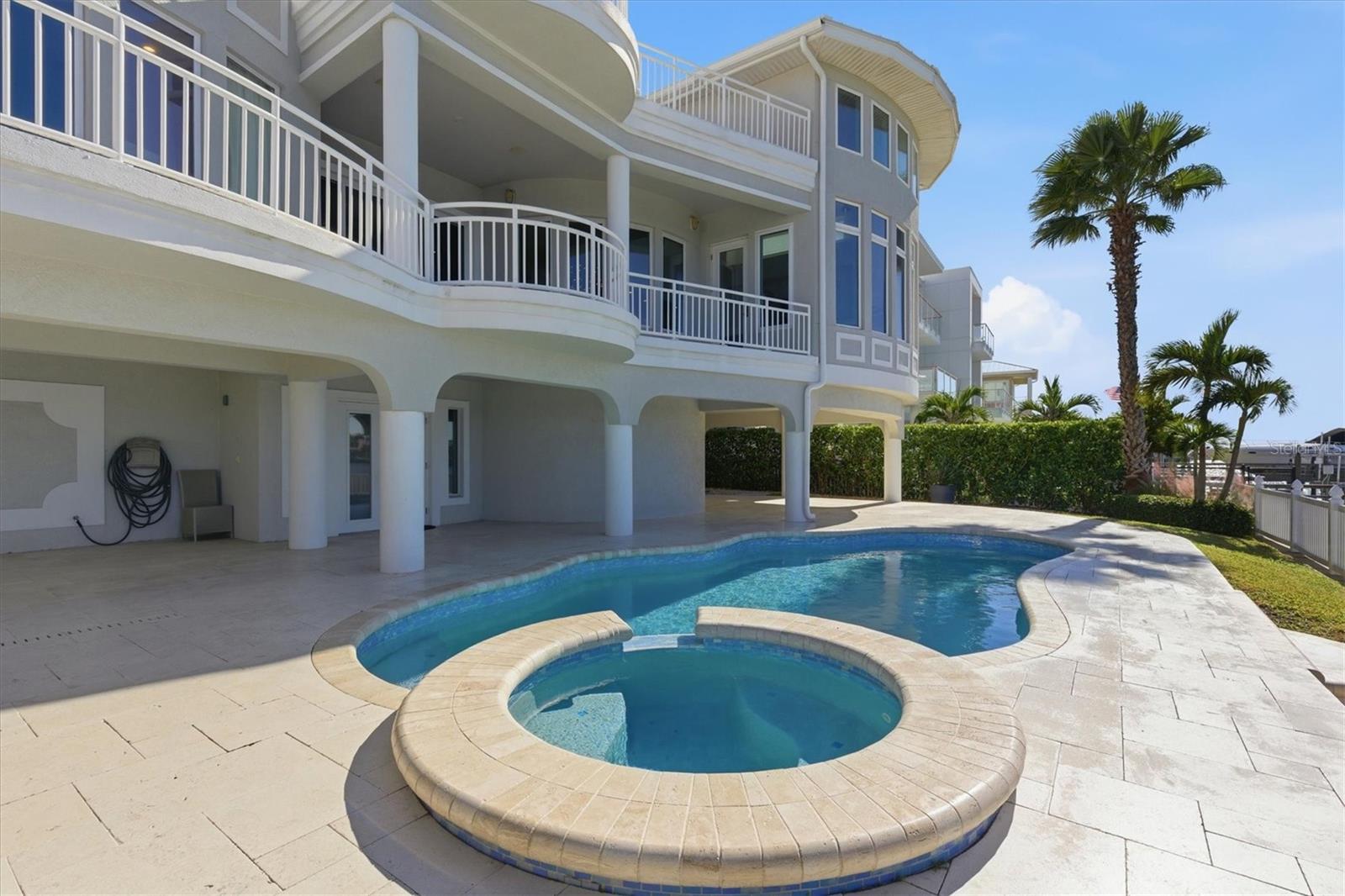 402 BUTTONWOOD LN, LARGO, FL, 33770