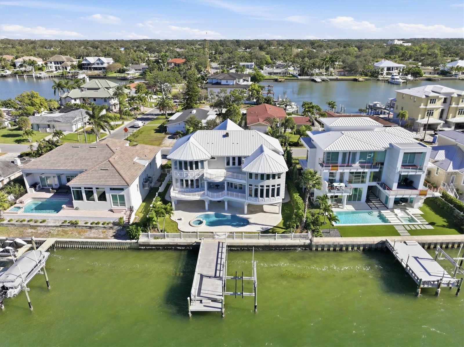 402 BUTTONWOOD LN, LARGO, FL, 33770