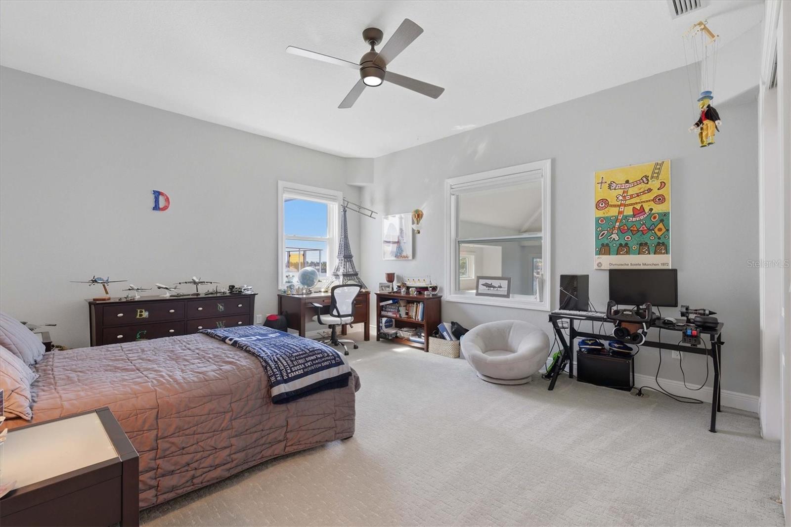 402 BUTTONWOOD LN, LARGO, FL, 33770