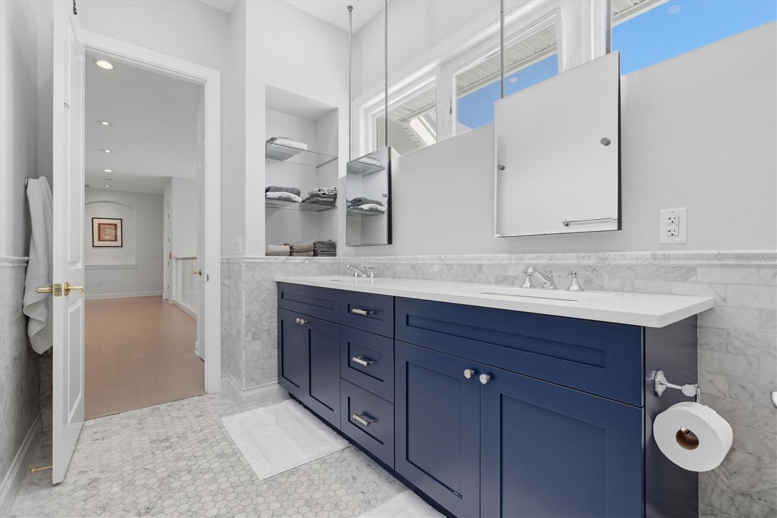 402 BUTTONWOOD LN, LARGO, FL, 33770