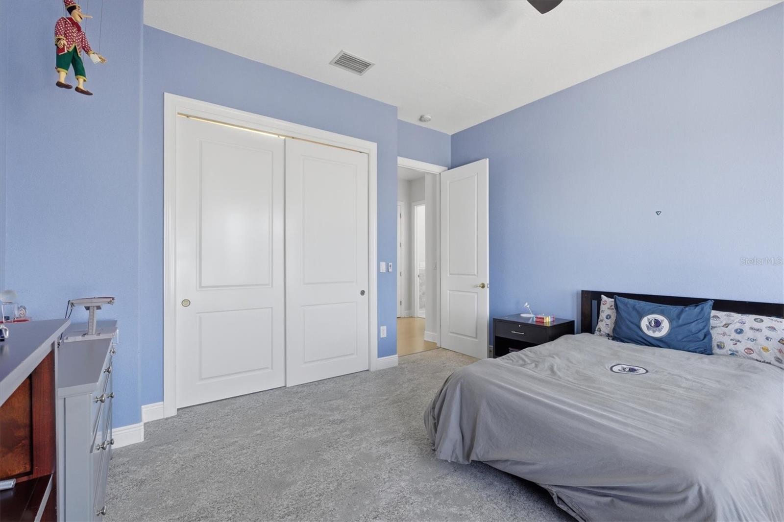 402 BUTTONWOOD LN, LARGO, FL, 33770