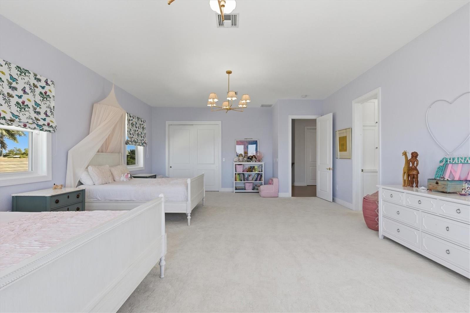 402 BUTTONWOOD LN, LARGO, FL, 33770