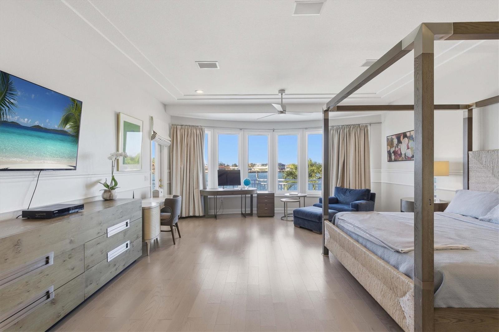 402 BUTTONWOOD LN, LARGO, FL, 33770