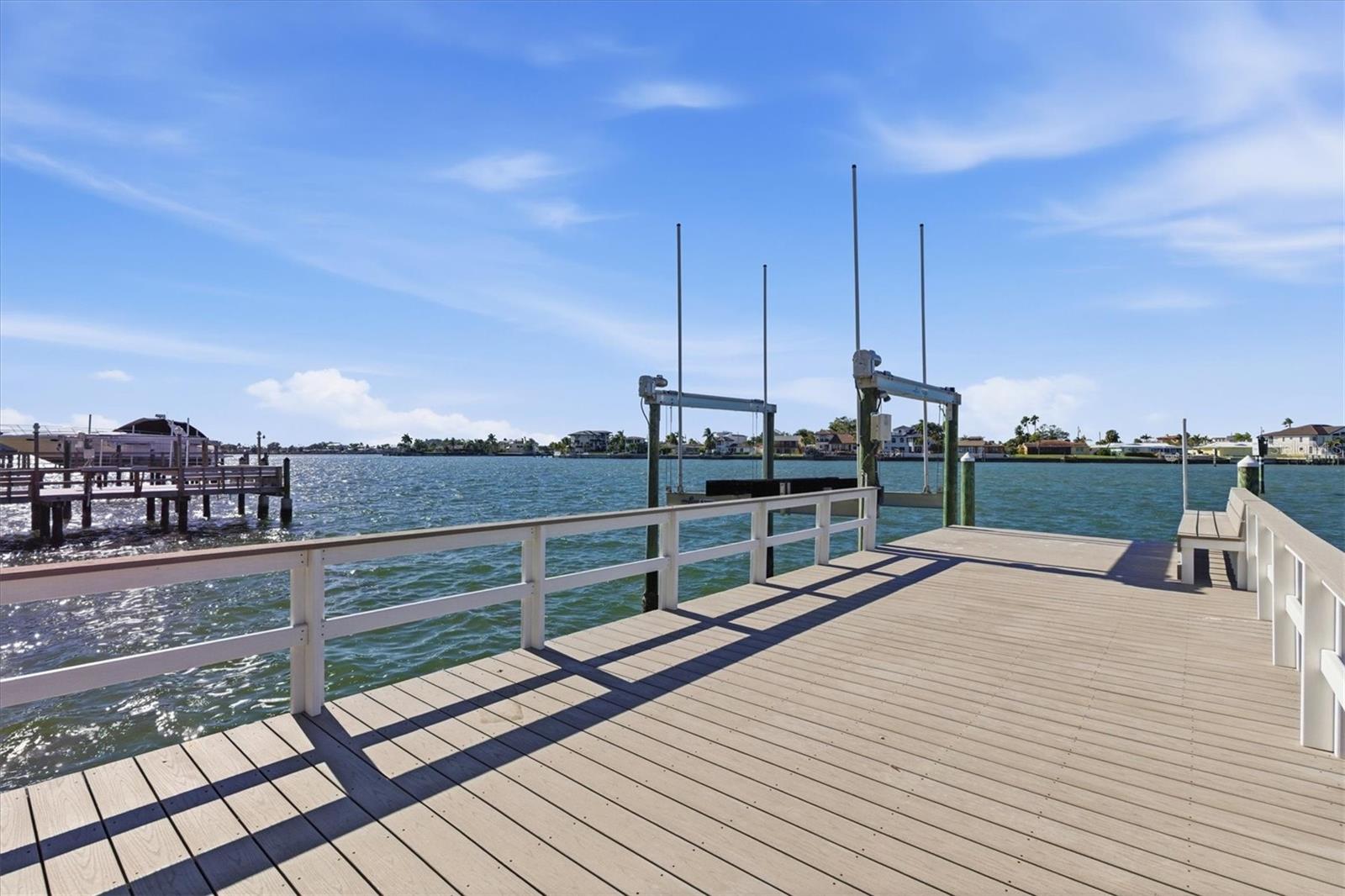 402 BUTTONWOOD LN, LARGO, FL, 33770