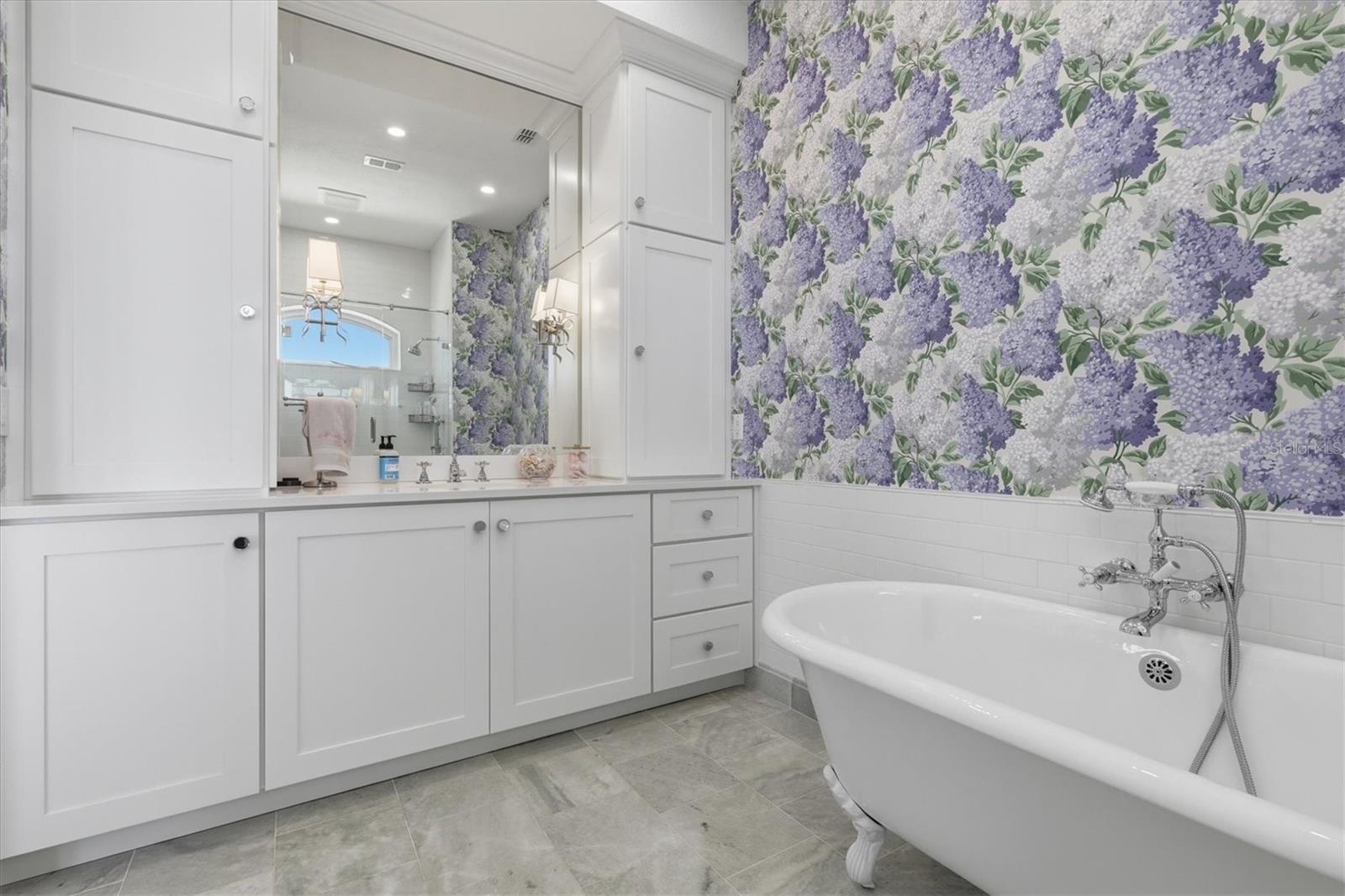 402 BUTTONWOOD LN, LARGO, FL, 33770