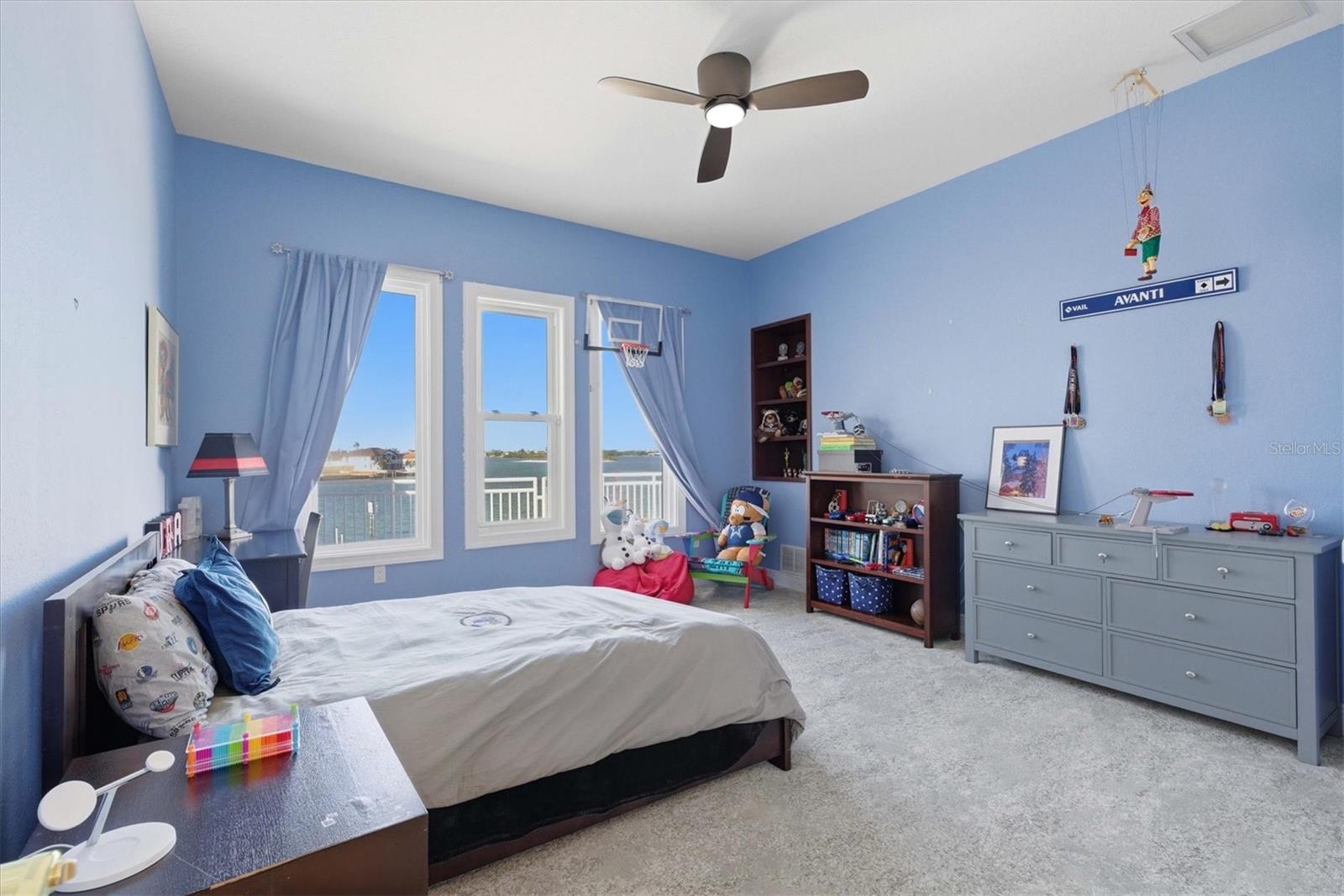 402 BUTTONWOOD LN, LARGO, FL, 33770