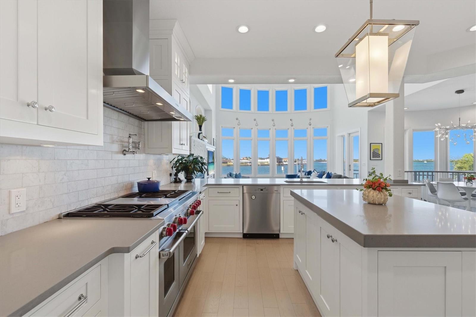 402 BUTTONWOOD LN, LARGO, FL, 33770