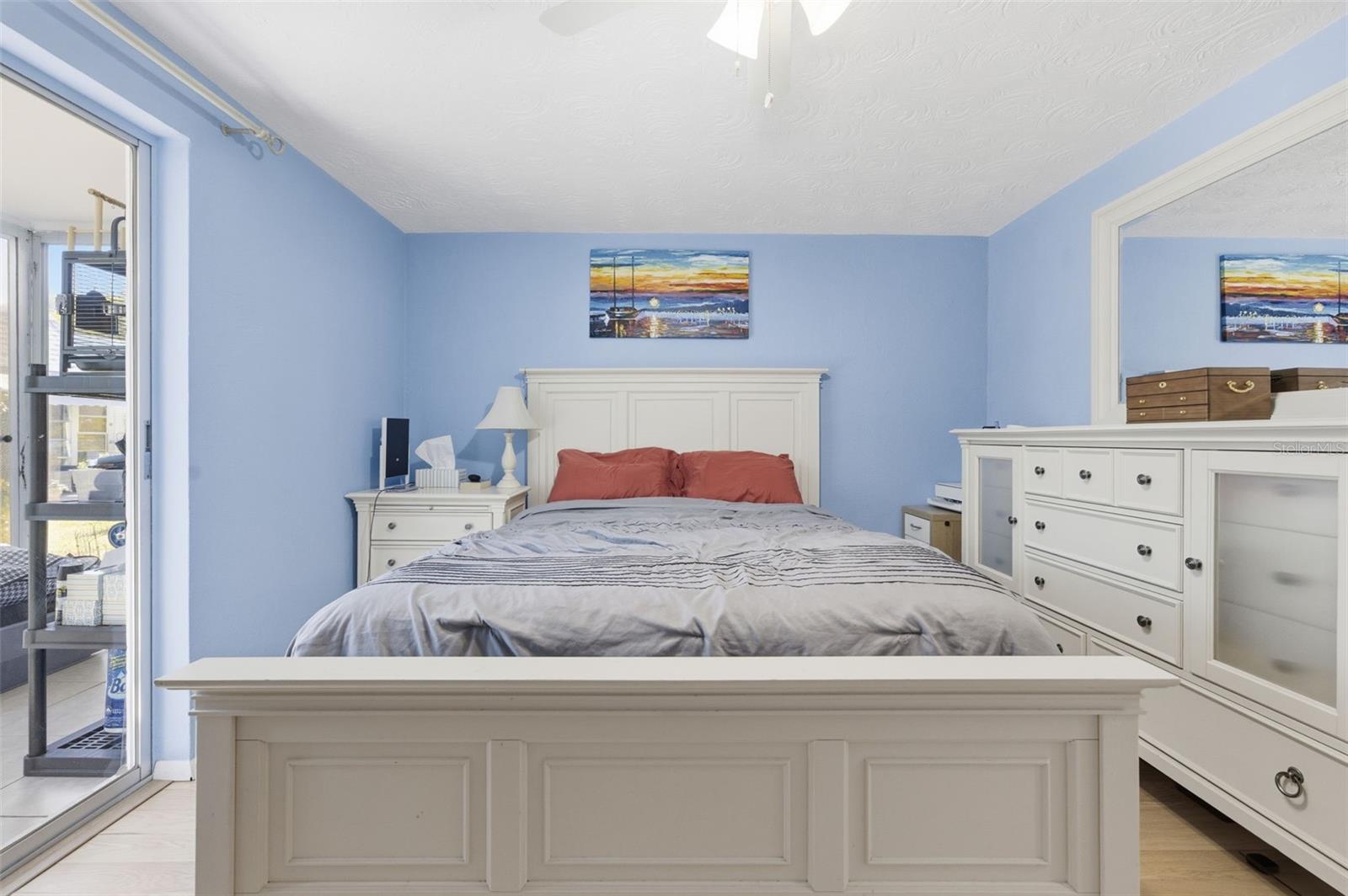 W7880647 Property Photo