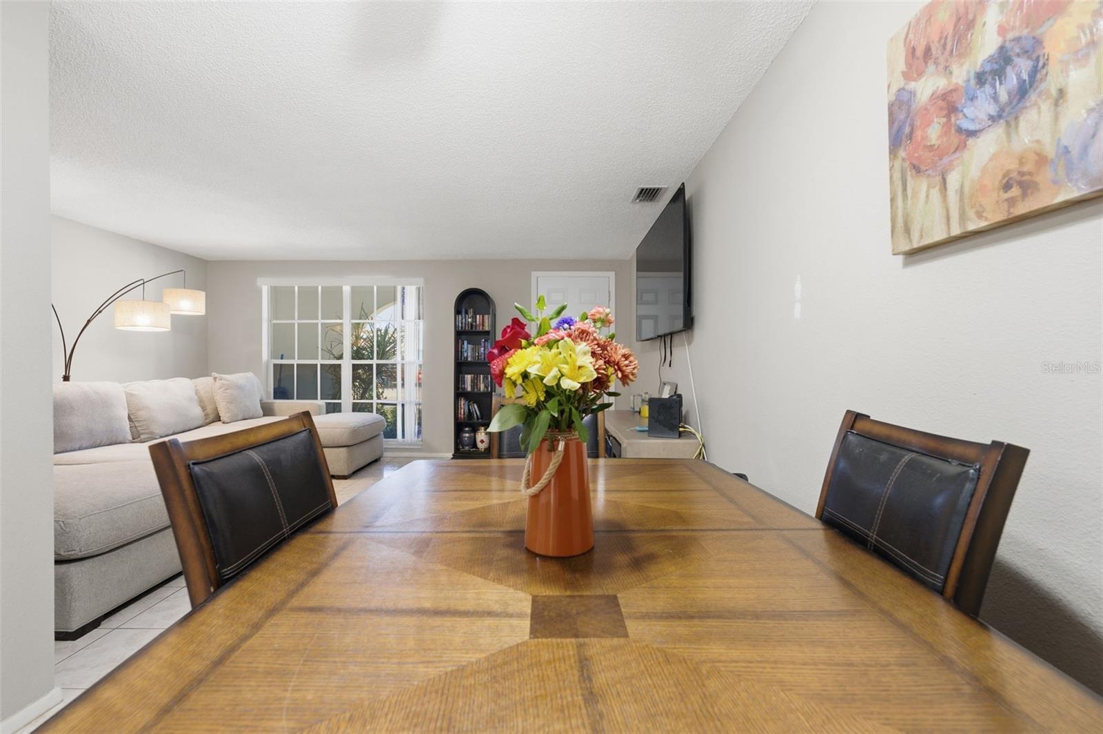 W7880647 Property Photo