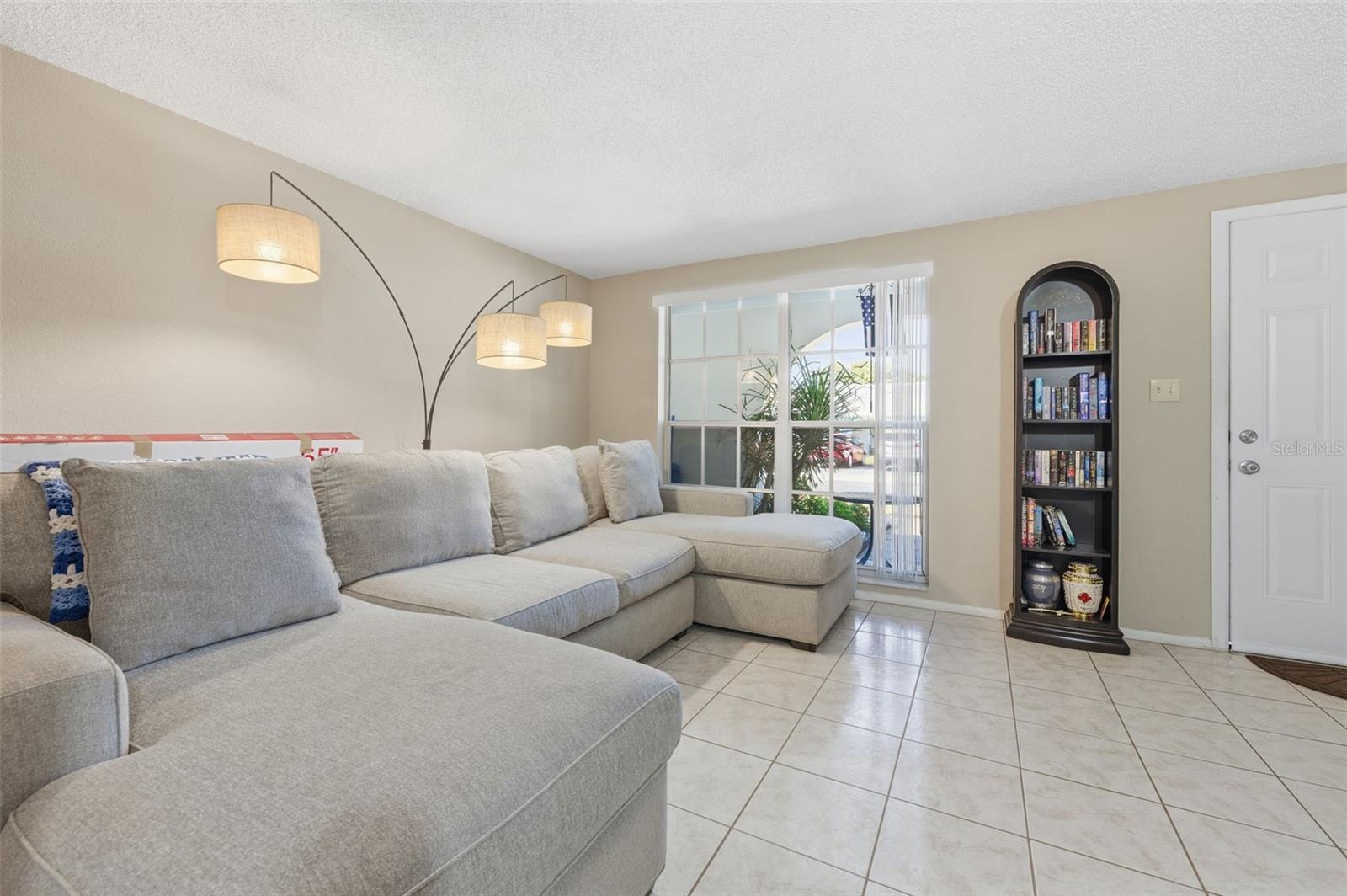 W7880647 Property Photo