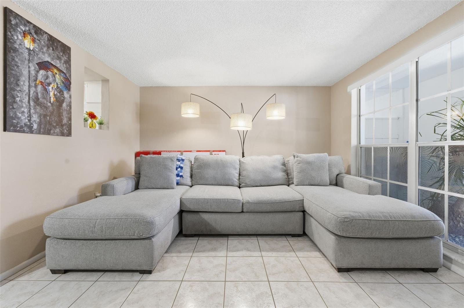 W7880647 Property Photo