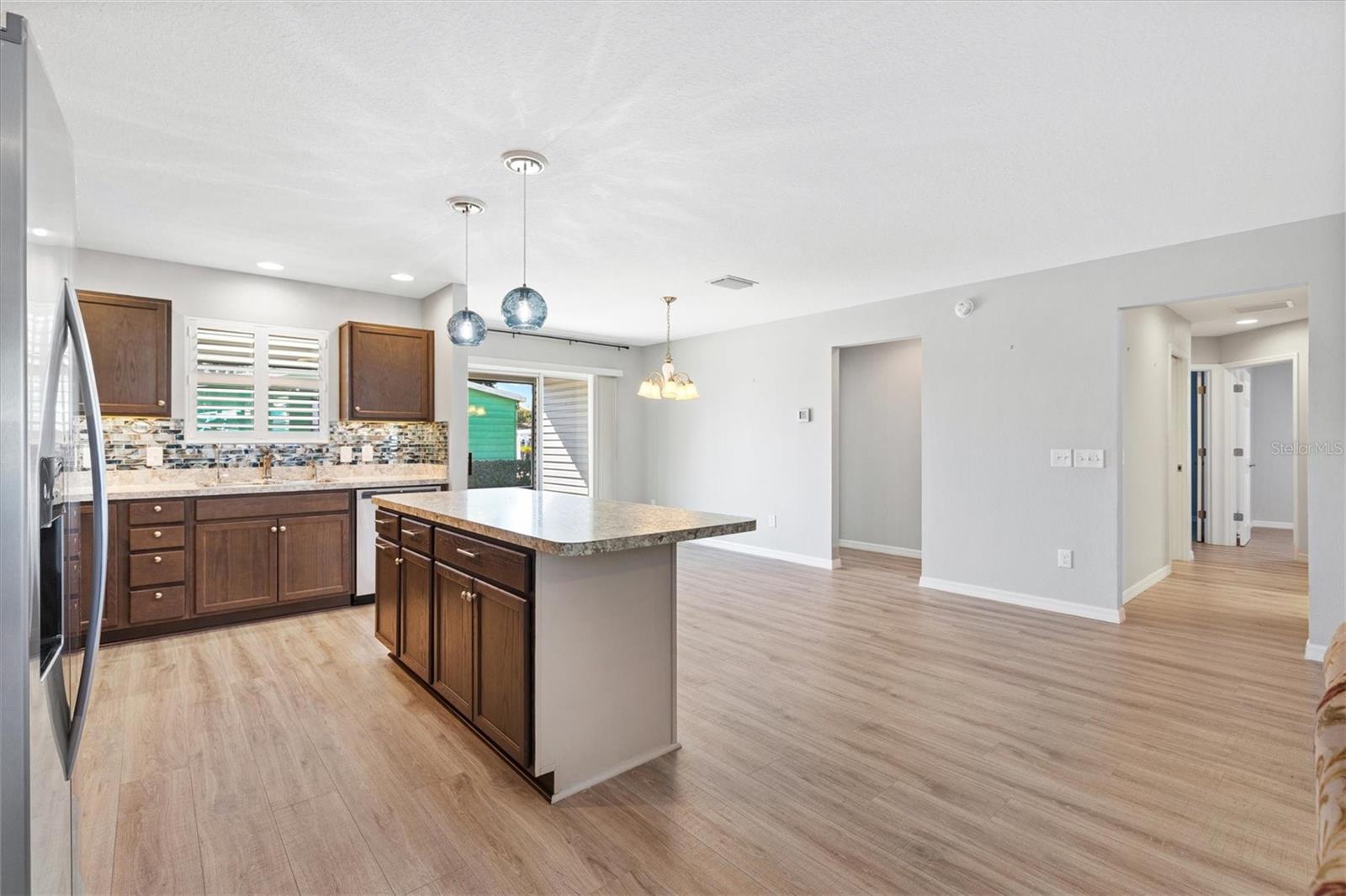 706 JASON DR, LADY LAKE, FL, 32159