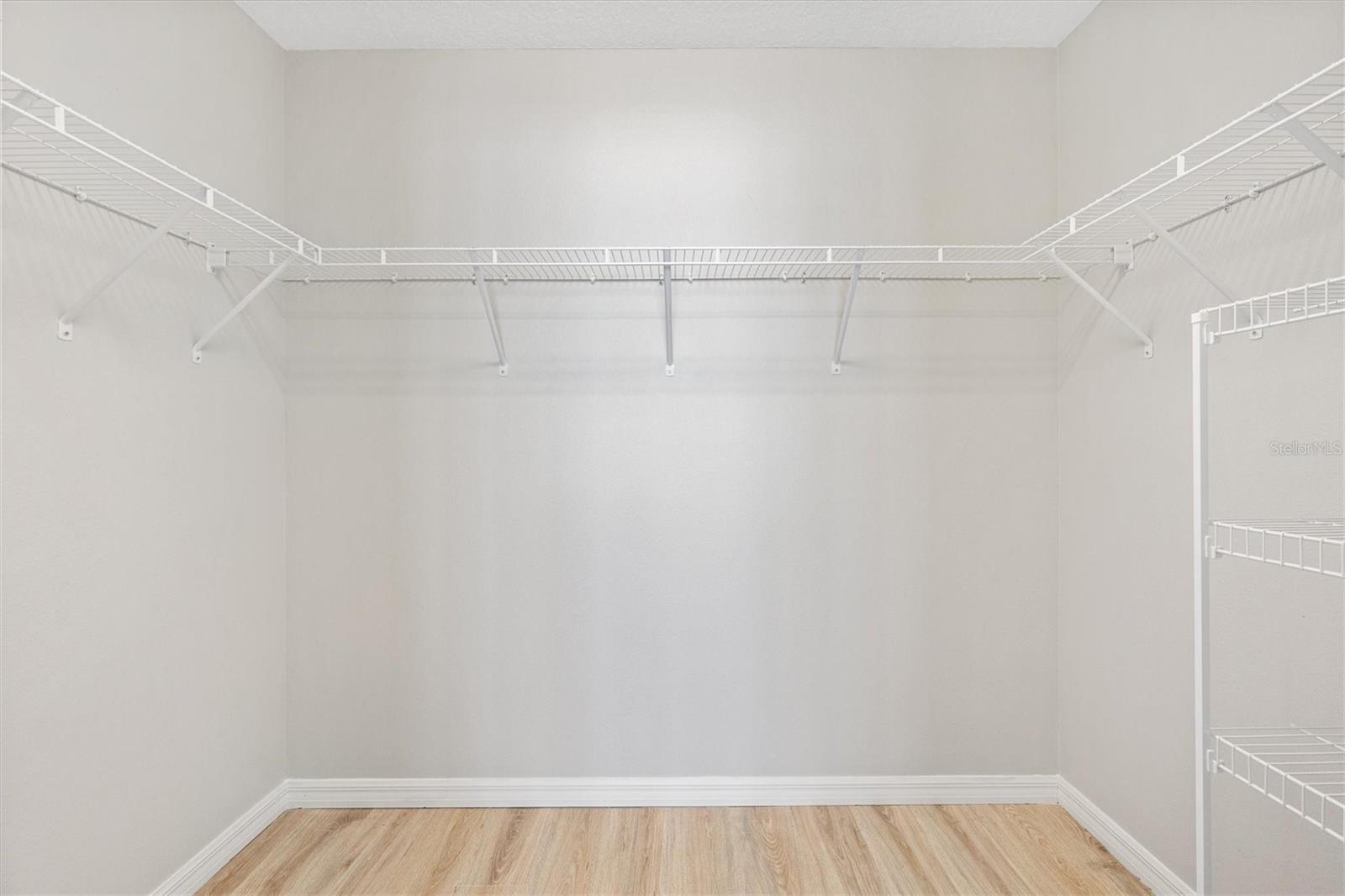 706 JASON DR, LADY LAKE, FL, 32159