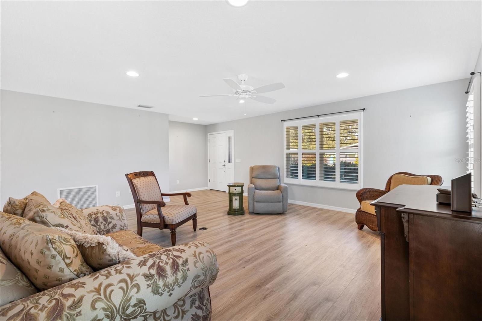 706 JASON DR, LADY LAKE, FL, 32159