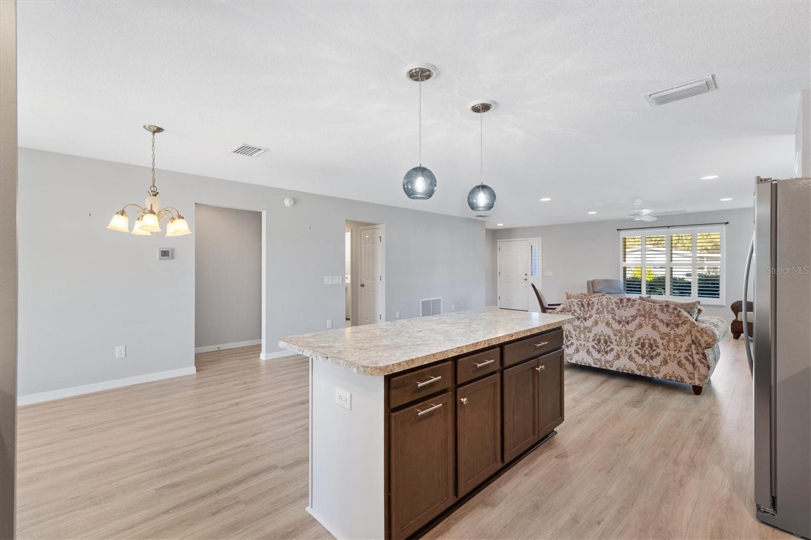 706 JASON DR, LADY LAKE, FL, 32159