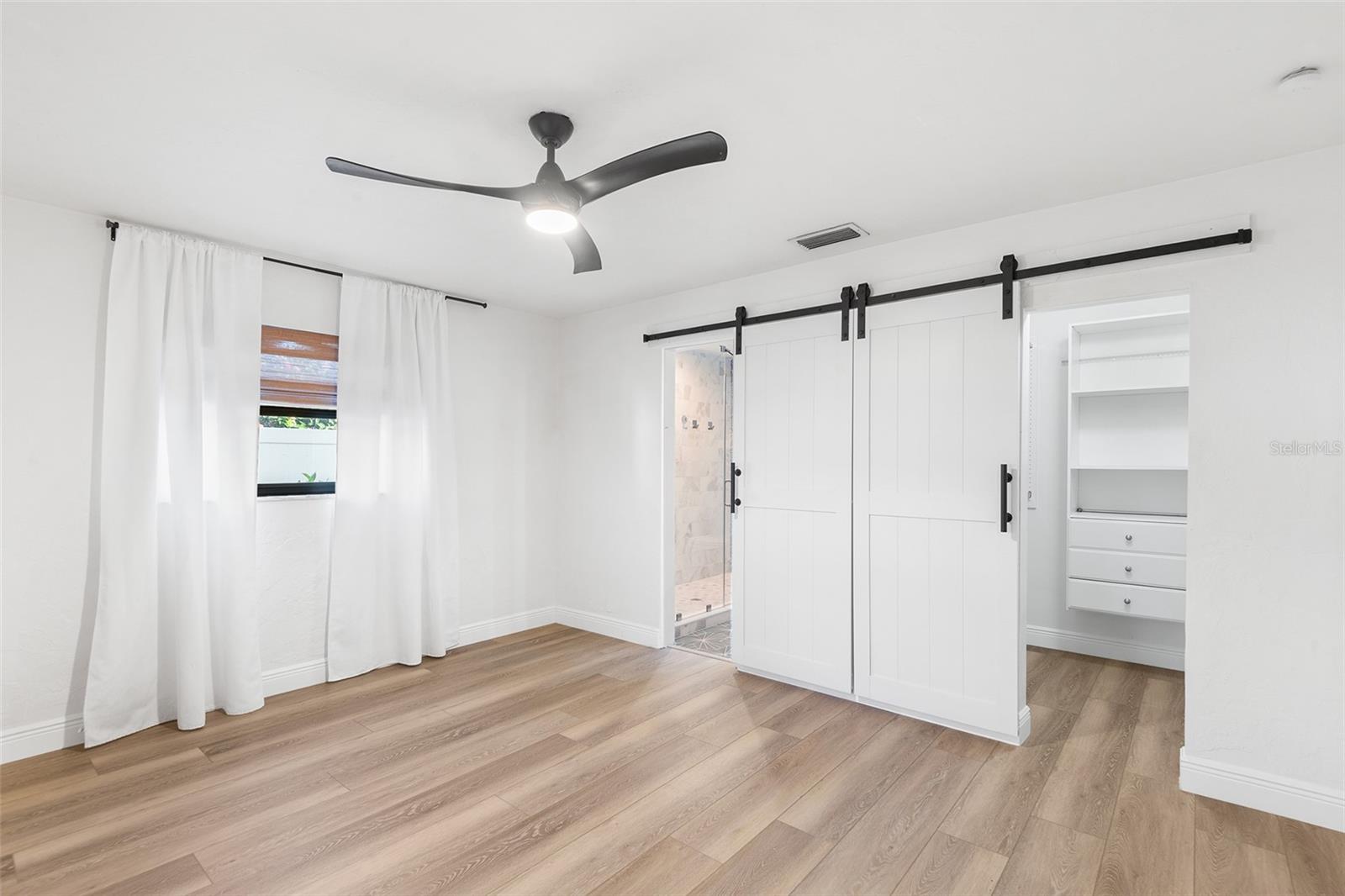 1455 54TH AVE NE, ST PETERSBURG, FL, 33703