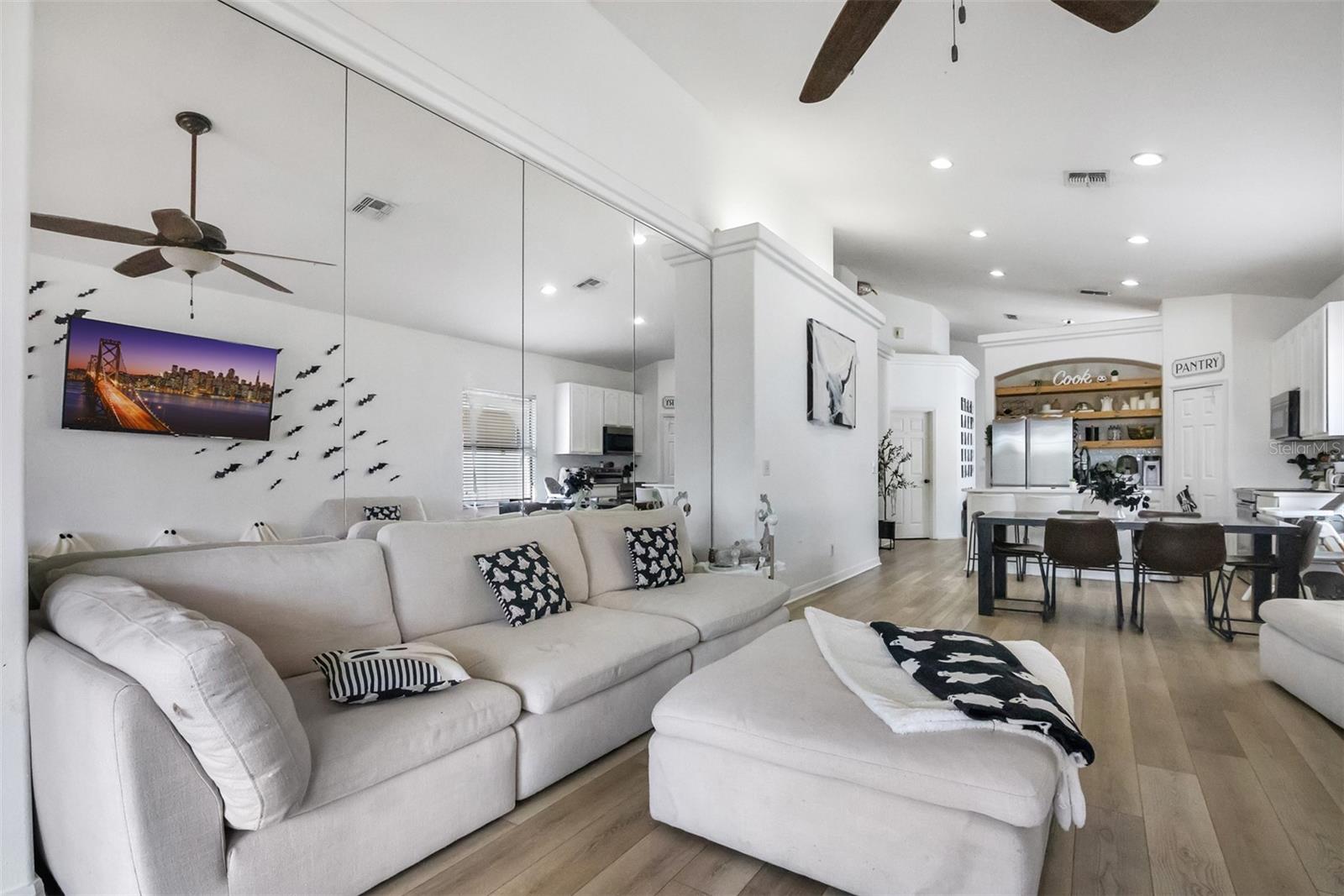 907 BRIDGEFORD CROSSING BLVD, DAVENPORT, FL, 33837