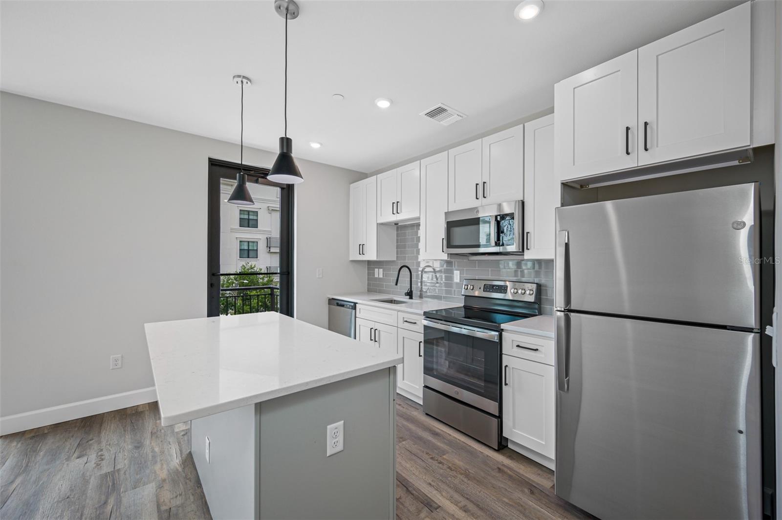 357 5TH ST S #11, ST PETERSBURG, FL, 33701