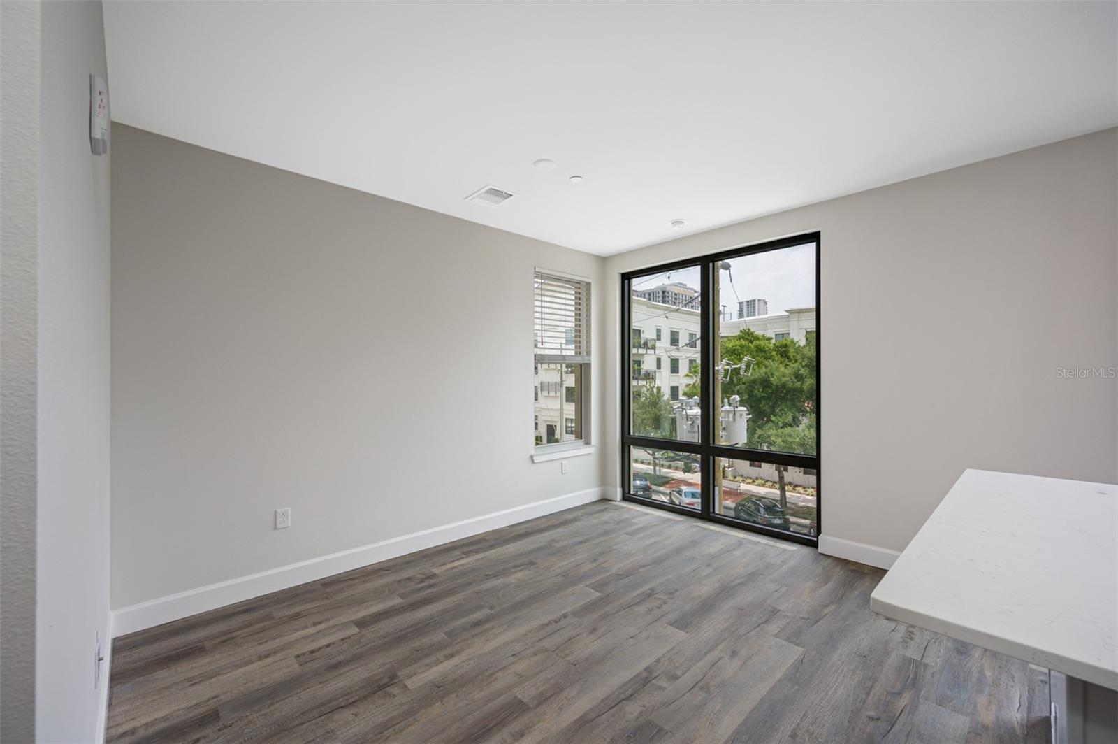 357 5TH ST S #11, ST PETERSBURG, FL, 33701