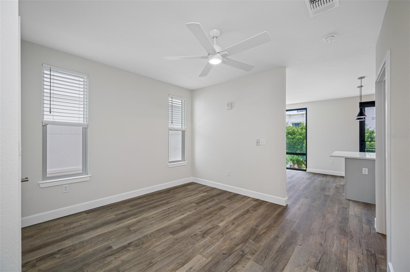 357 5TH ST S #11, ST PETERSBURG, FL, 33701