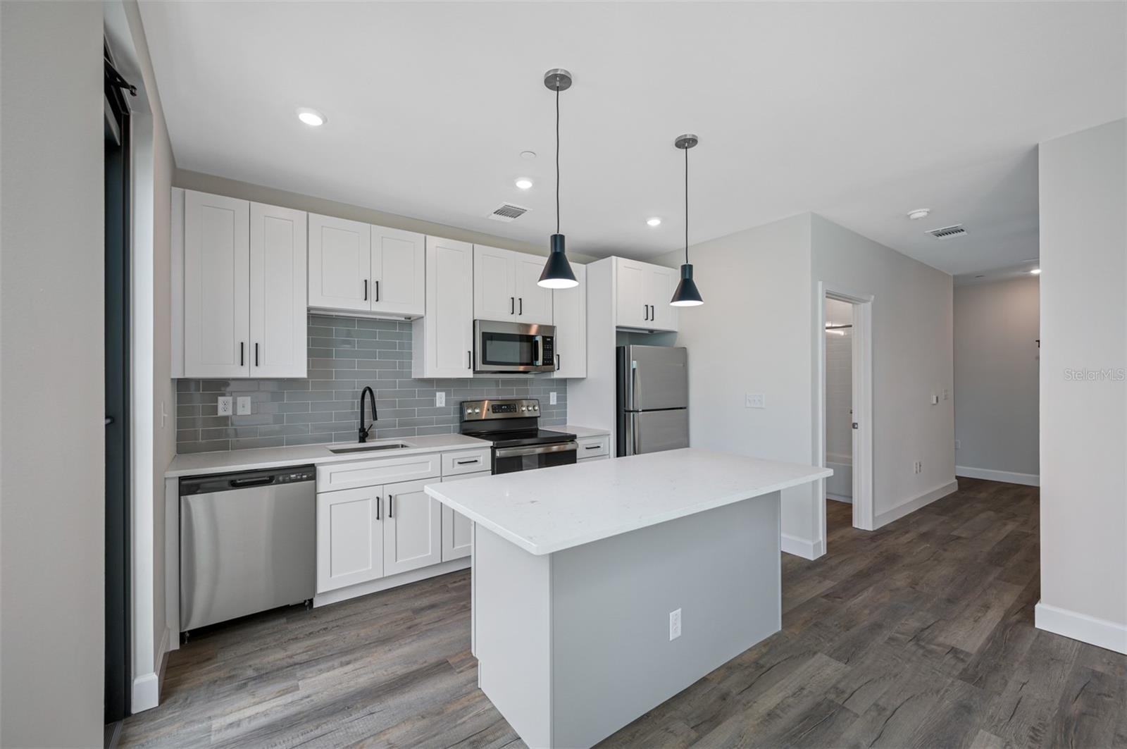 357 5TH ST S #11, ST PETERSBURG, FL, 33701