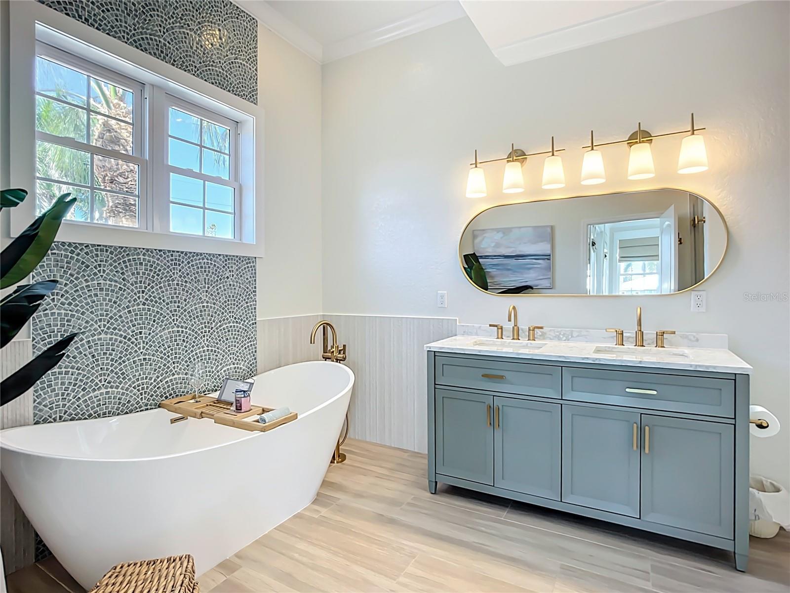 A4671772 Property Photo