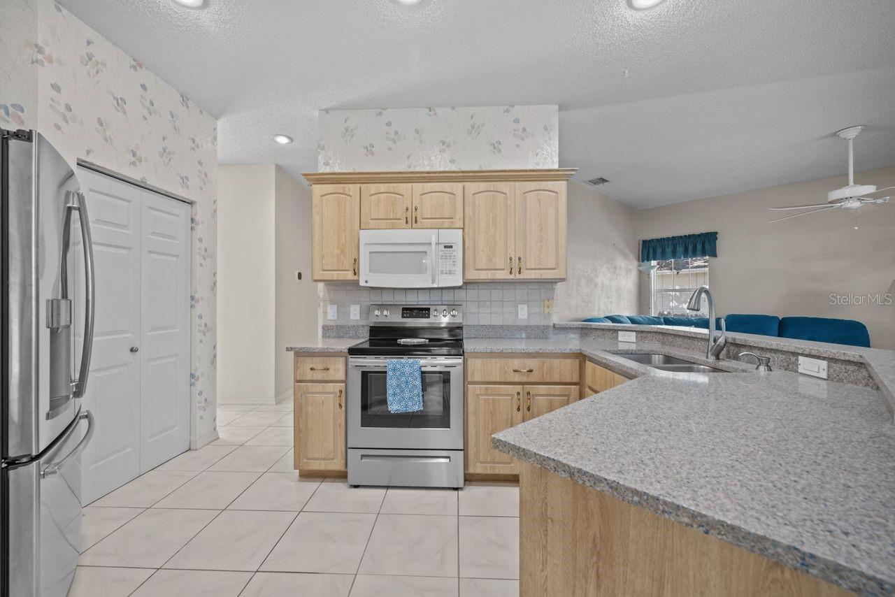 28 CEDAR POINT DR, PALM COAST, FL, 32164