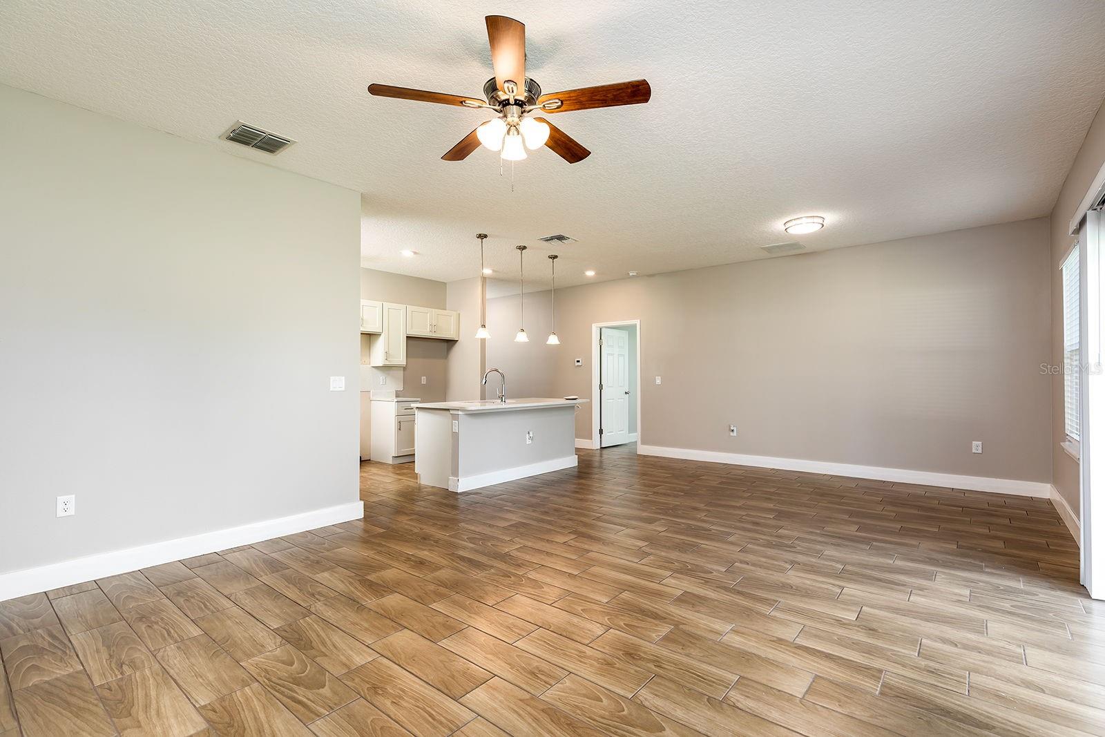 1240 S HIGHLAND AVE, APOPKA, FL, 32703