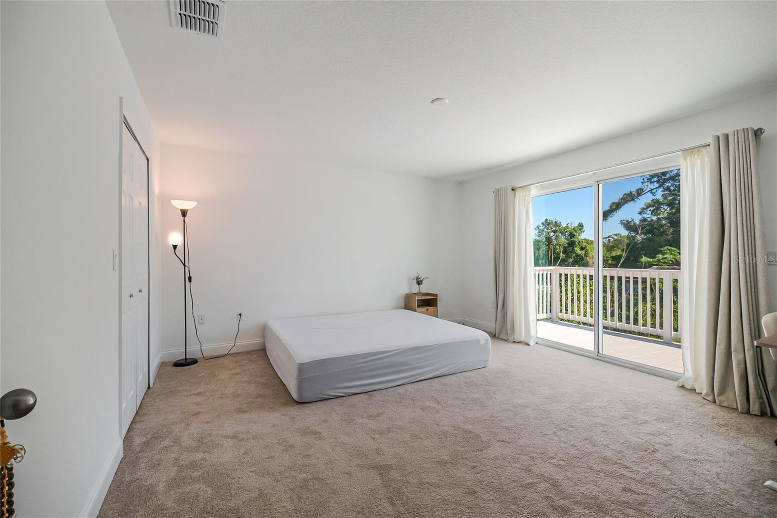 827 DENNIS AVE, ORLANDO, FL, 32807