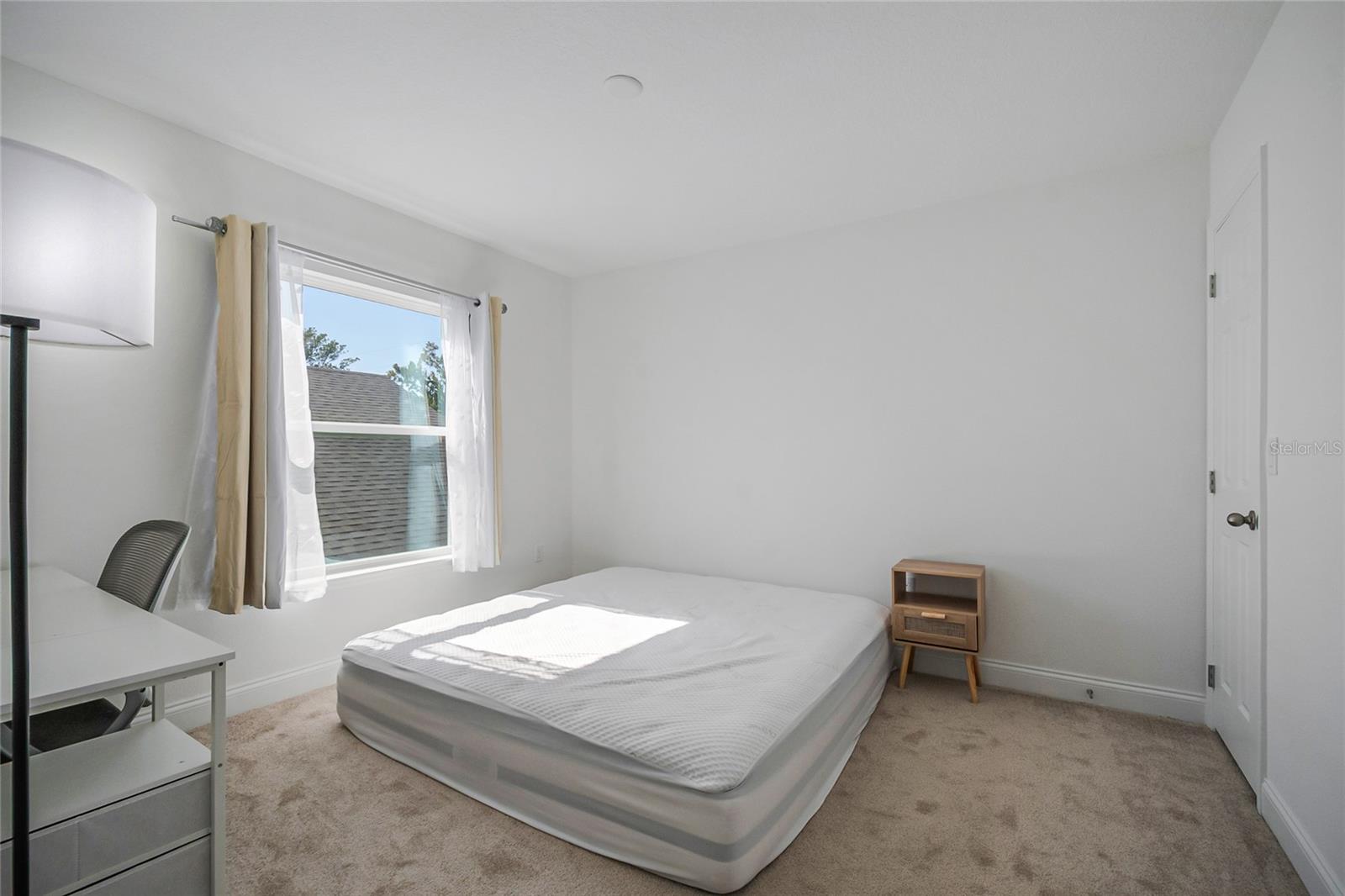 827 DENNIS AVE, ORLANDO, FL, 32807