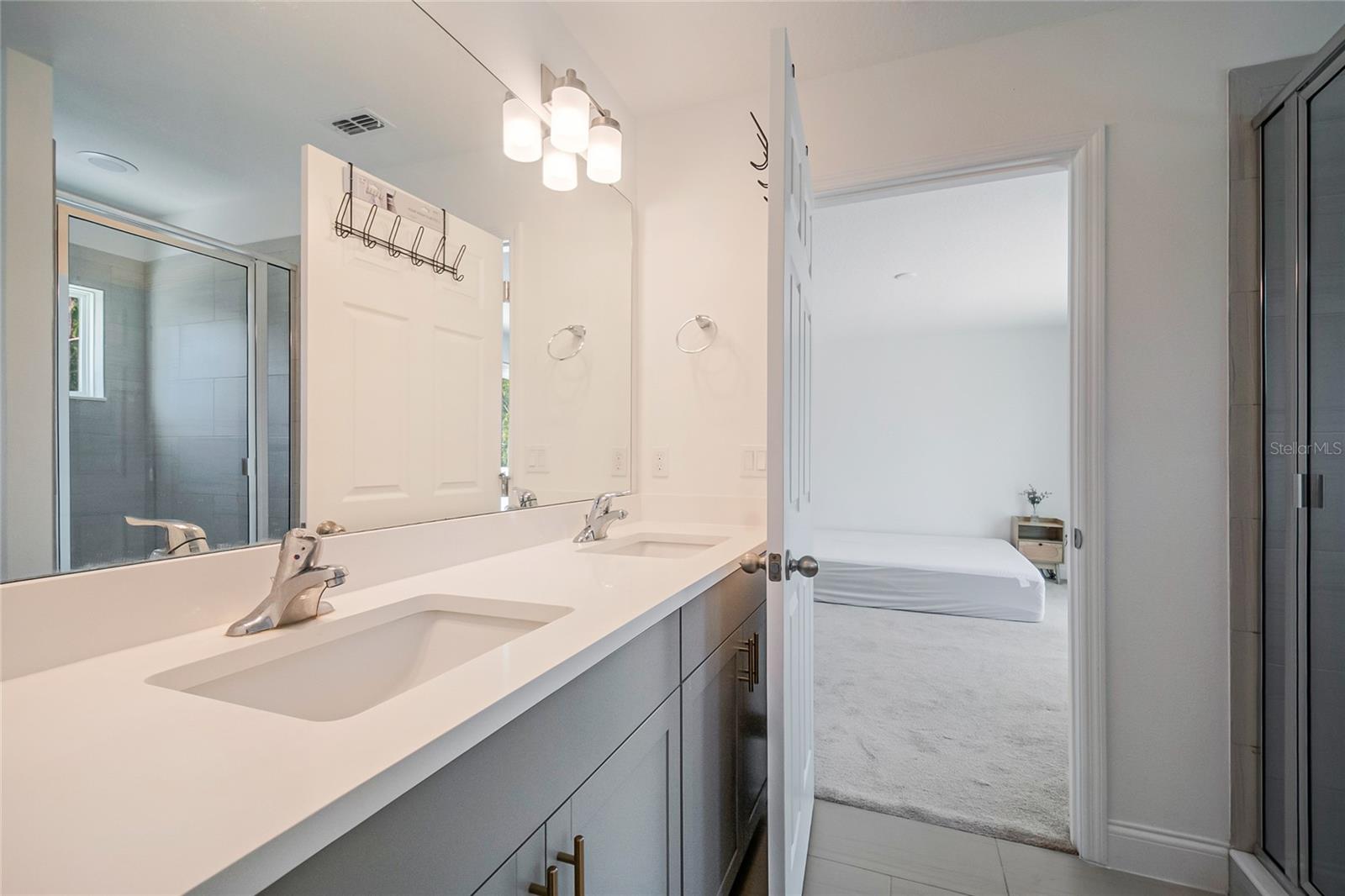 827 DENNIS AVE, ORLANDO, FL, 32807