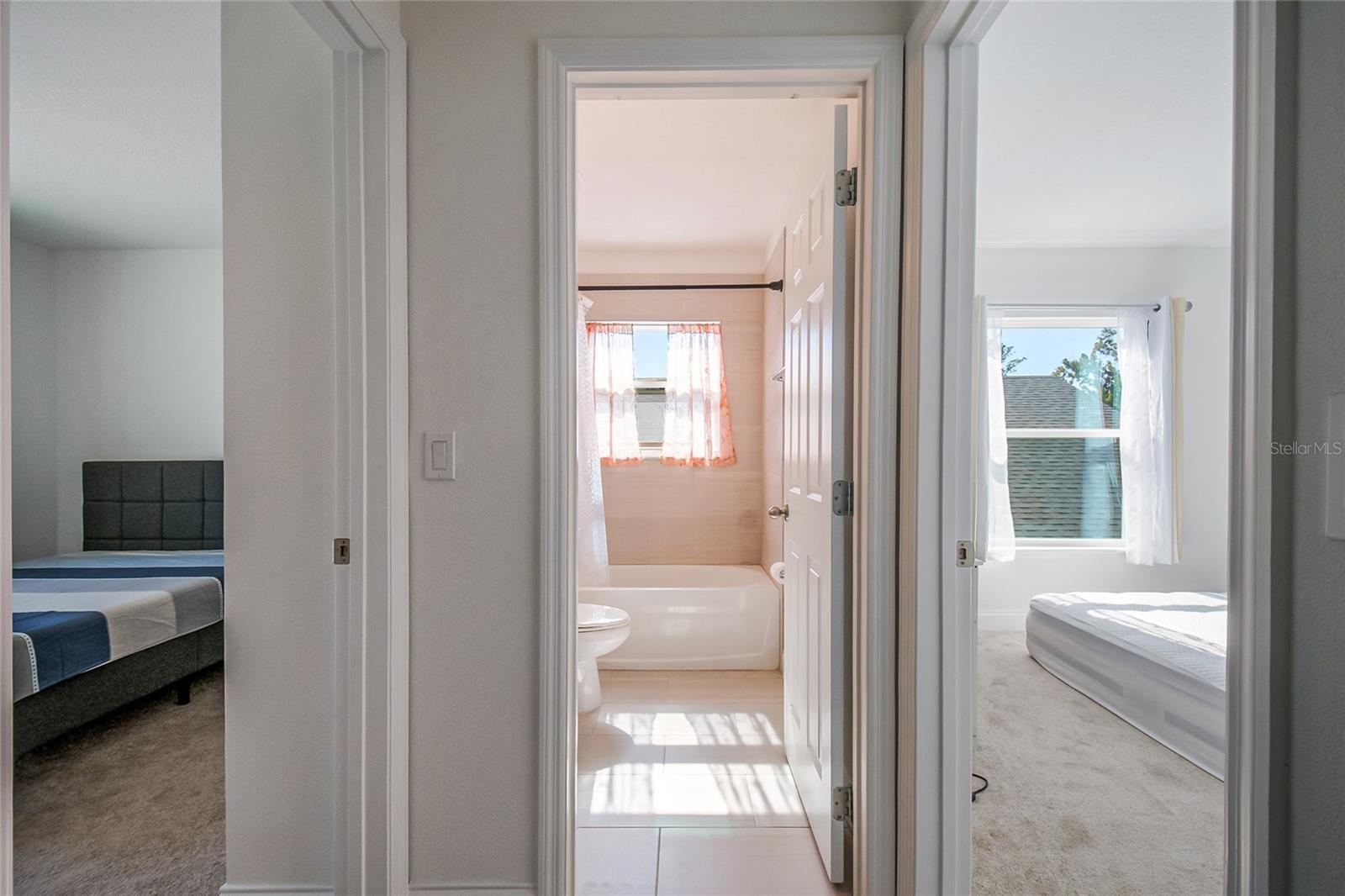 827 DENNIS AVE, ORLANDO, FL, 32807