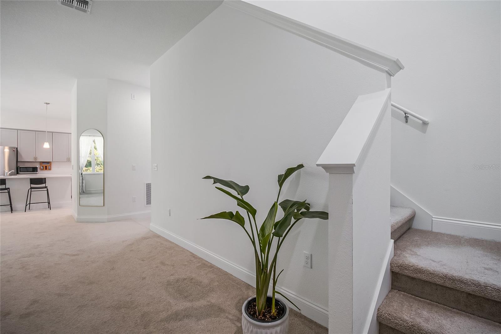 827 DENNIS AVE, ORLANDO, FL, 32807