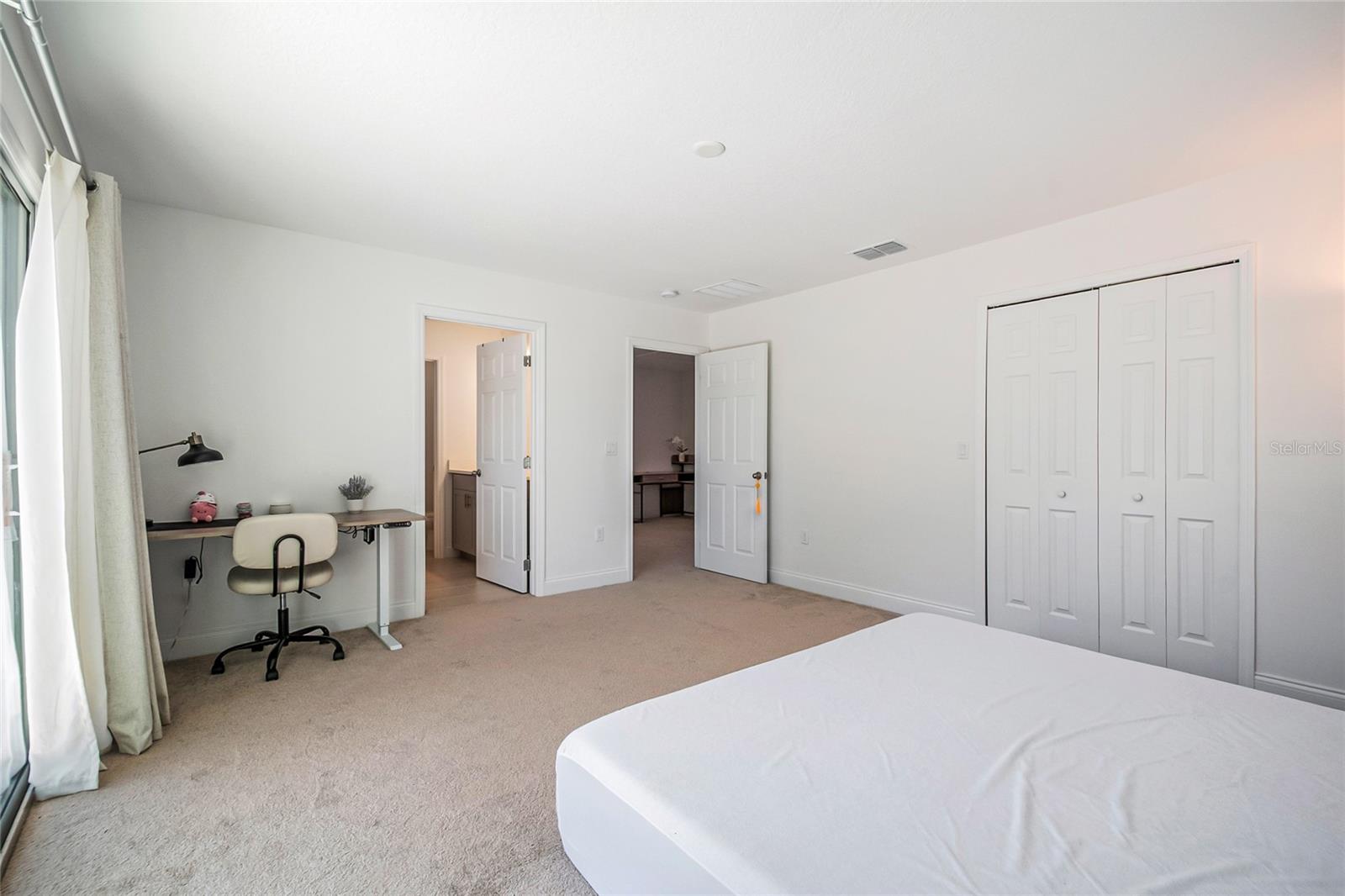 827 DENNIS AVE, ORLANDO, FL, 32807