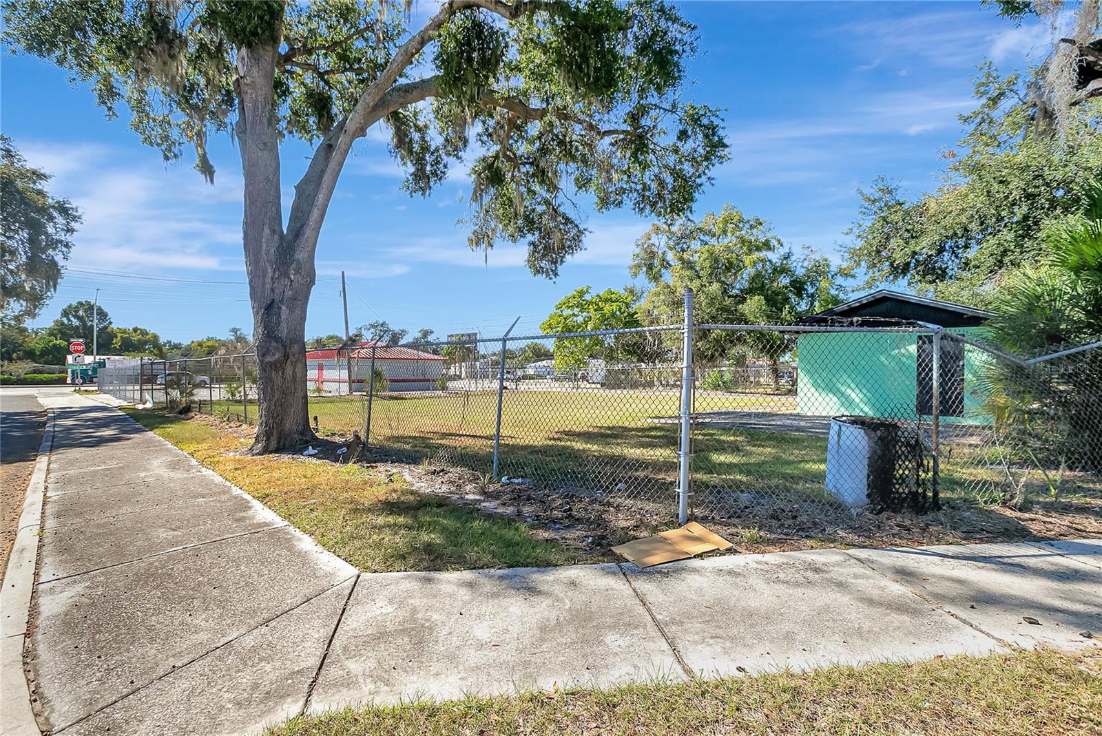 305 & 309 W MEMORIAL BLVD, LAKELAND, FL, 33801