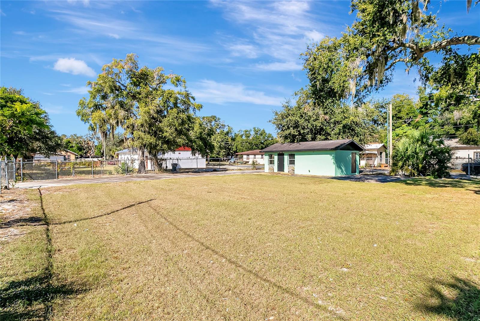 305 & 309 W MEMORIAL BLVD, LAKELAND, FL, 33801