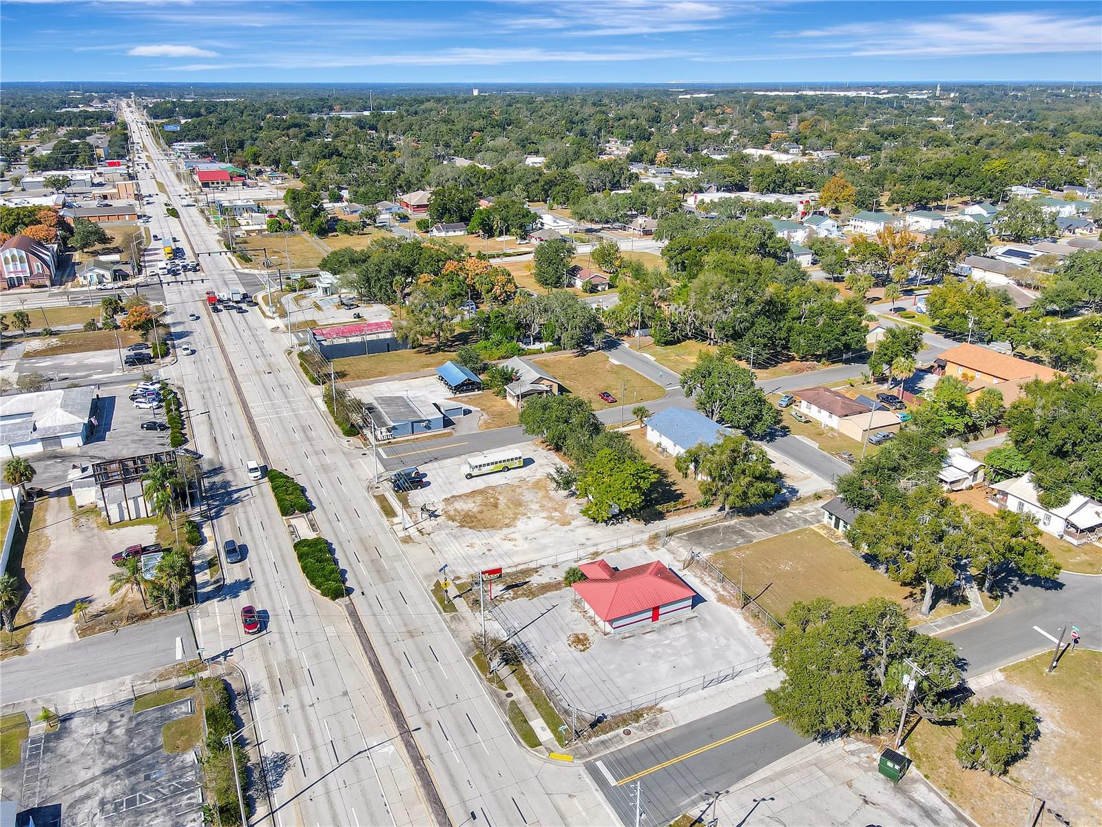 305 & 309 W MEMORIAL BLVD, LAKELAND, FL, 33801