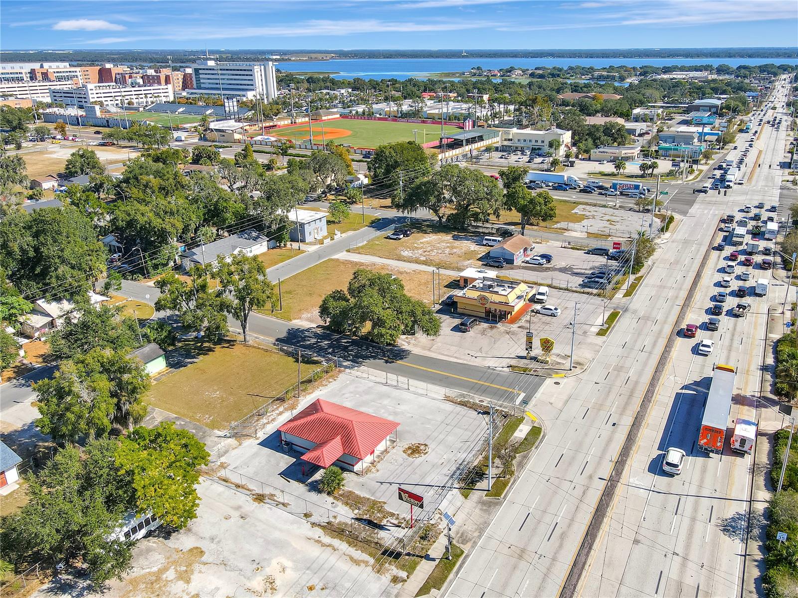 305 & 309 W MEMORIAL BLVD, LAKELAND, FL, 33801