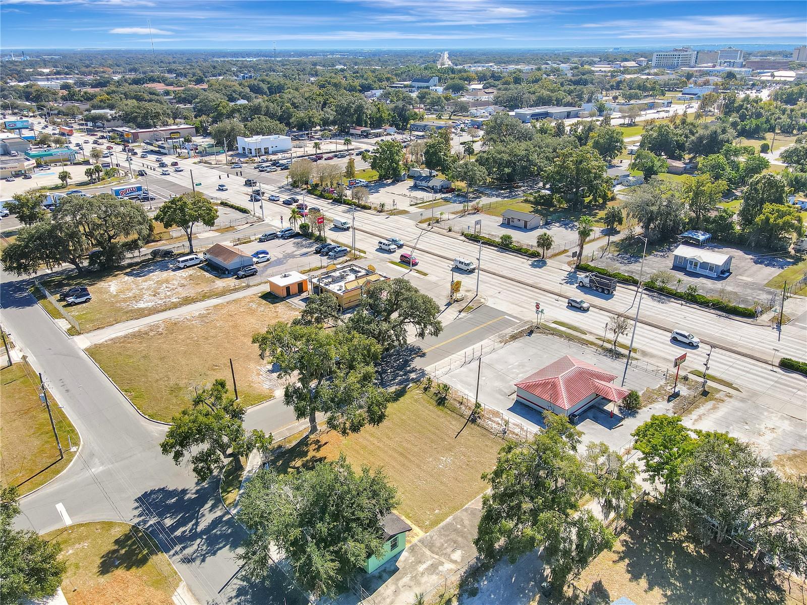 305 & 309 W MEMORIAL BLVD, LAKELAND, FL, 33801