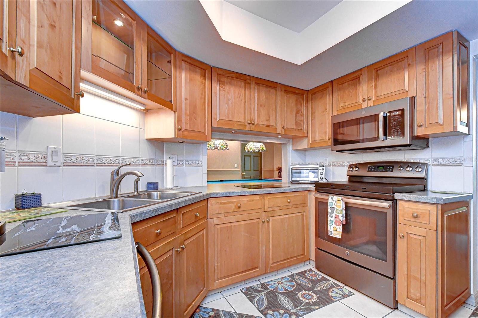 8120 N ALBANY AVE, TAMPA, FL, 33604