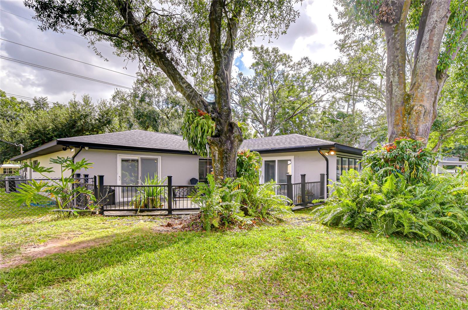 8120 N ALBANY AVE, TAMPA, FL, 33604