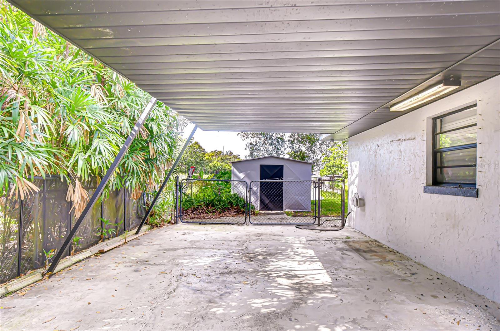 8120 N ALBANY AVE, TAMPA, FL, 33604