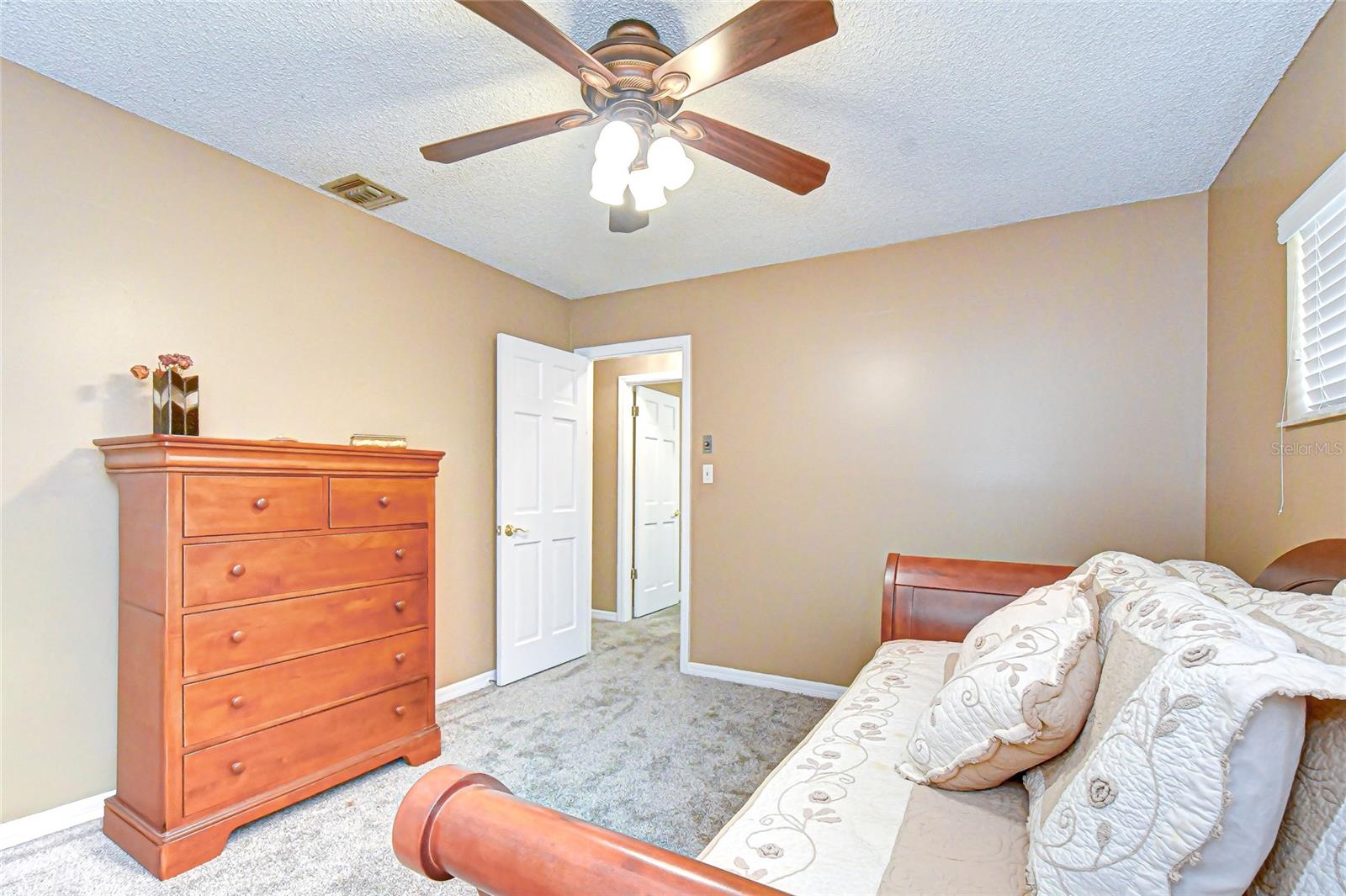 8120 N ALBANY AVE, TAMPA, FL, 33604