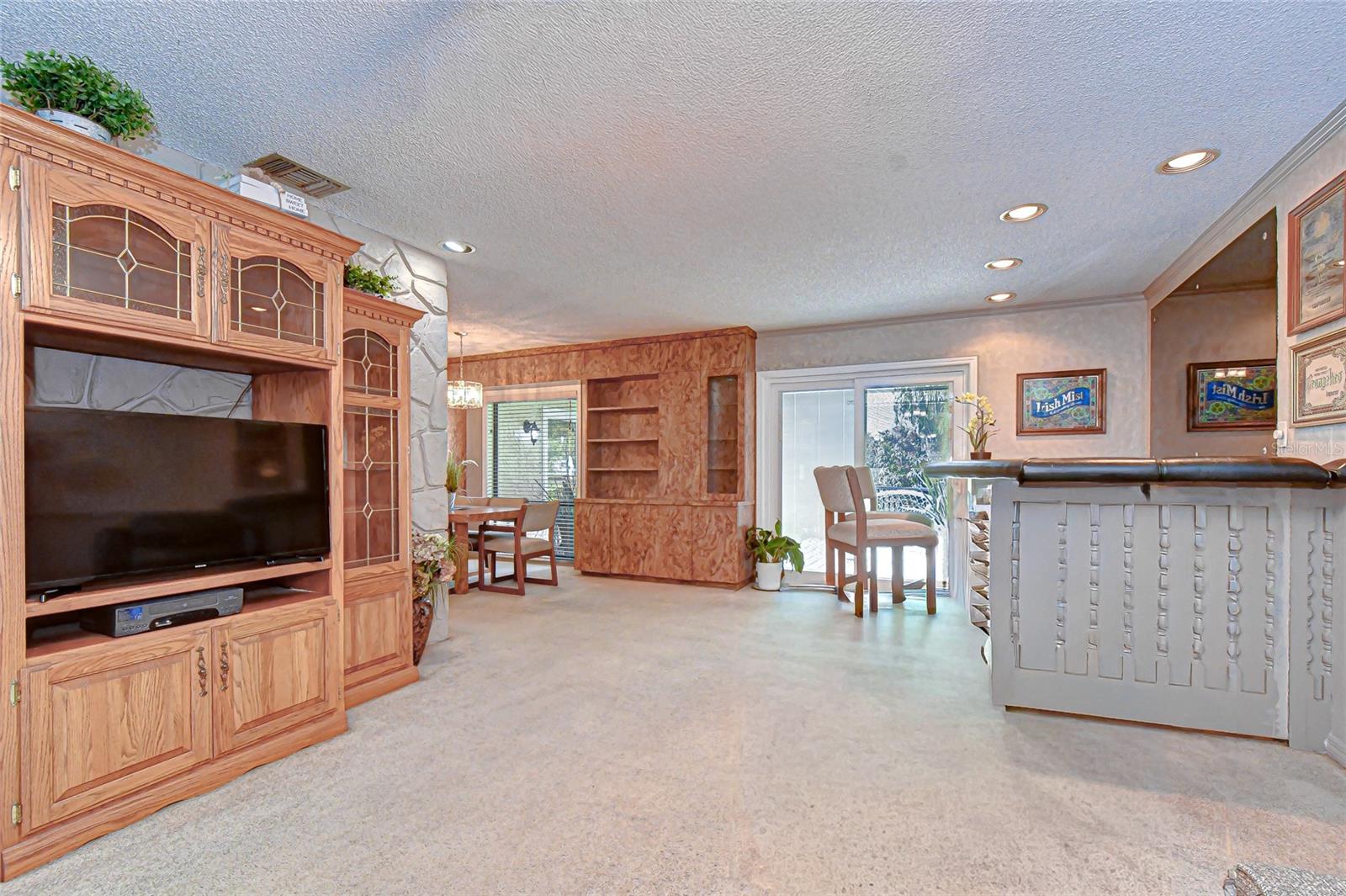 8120 N ALBANY AVE, TAMPA, FL, 33604