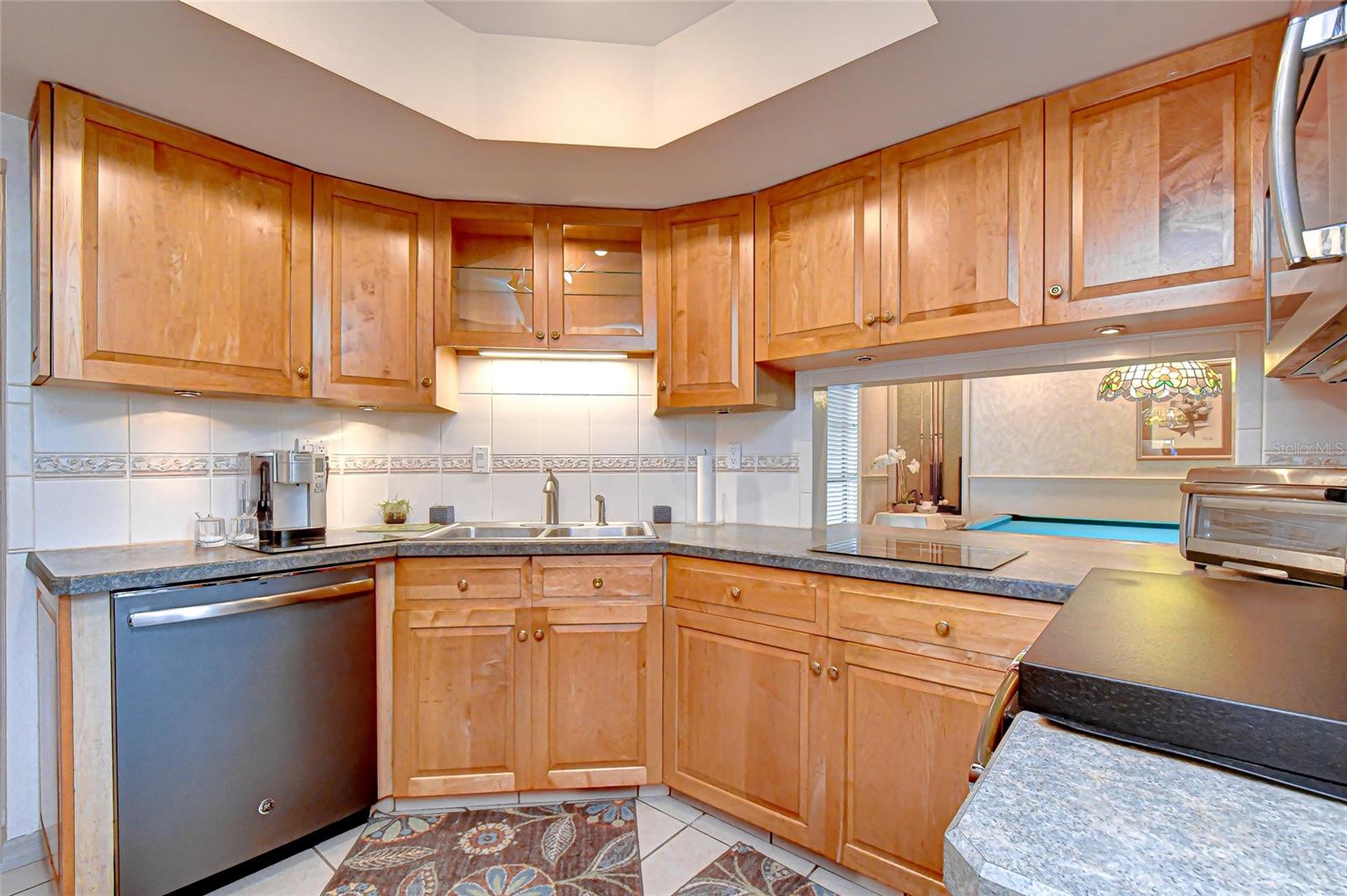 8120 N ALBANY AVE, TAMPA, FL, 33604