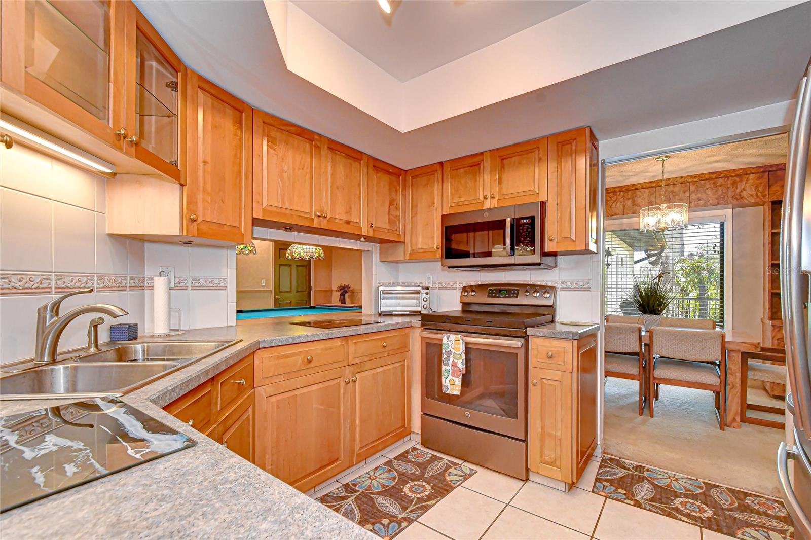 8120 N ALBANY AVE, TAMPA, FL, 33604