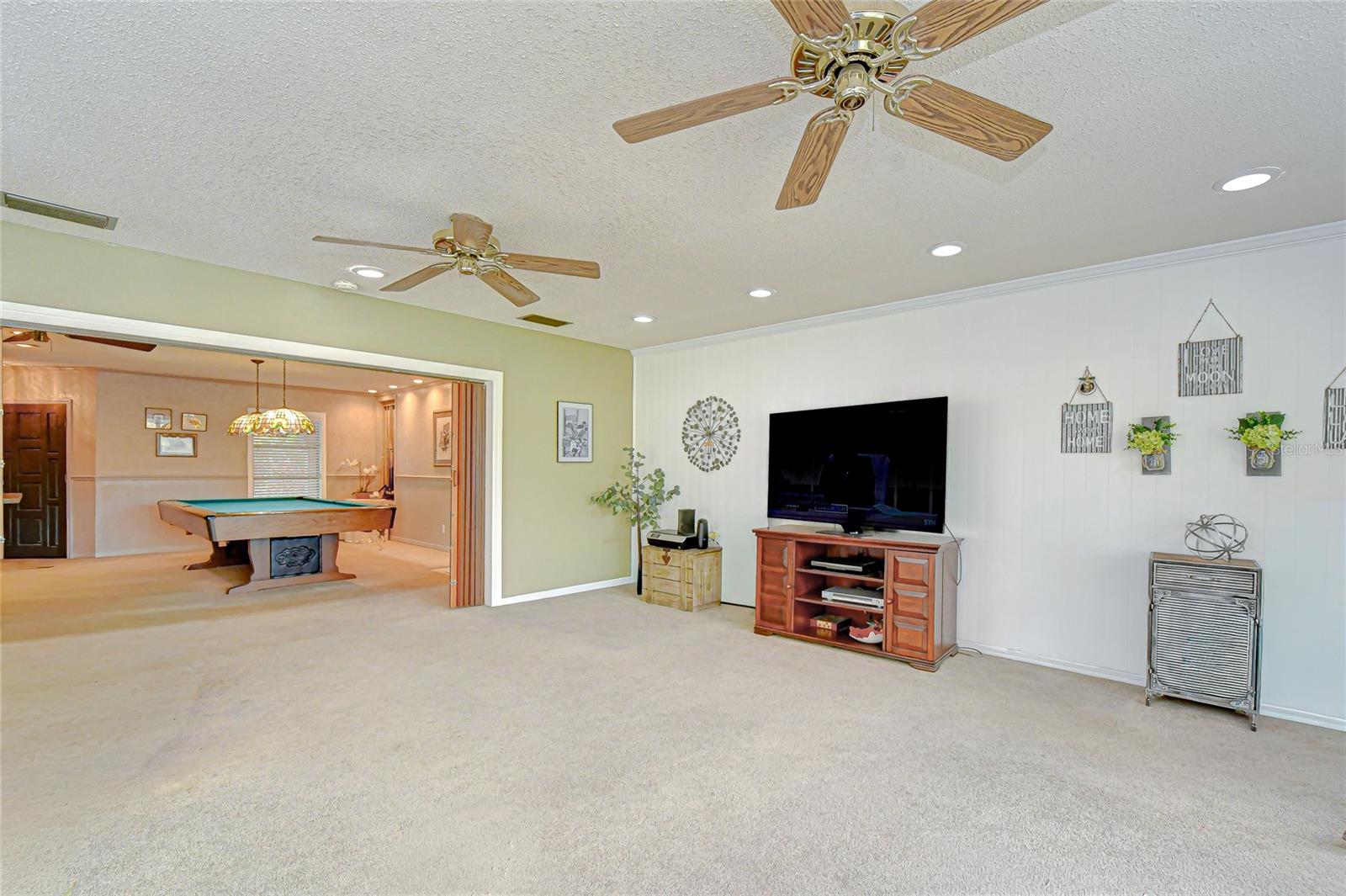 8120 N ALBANY AVE, TAMPA, FL, 33604