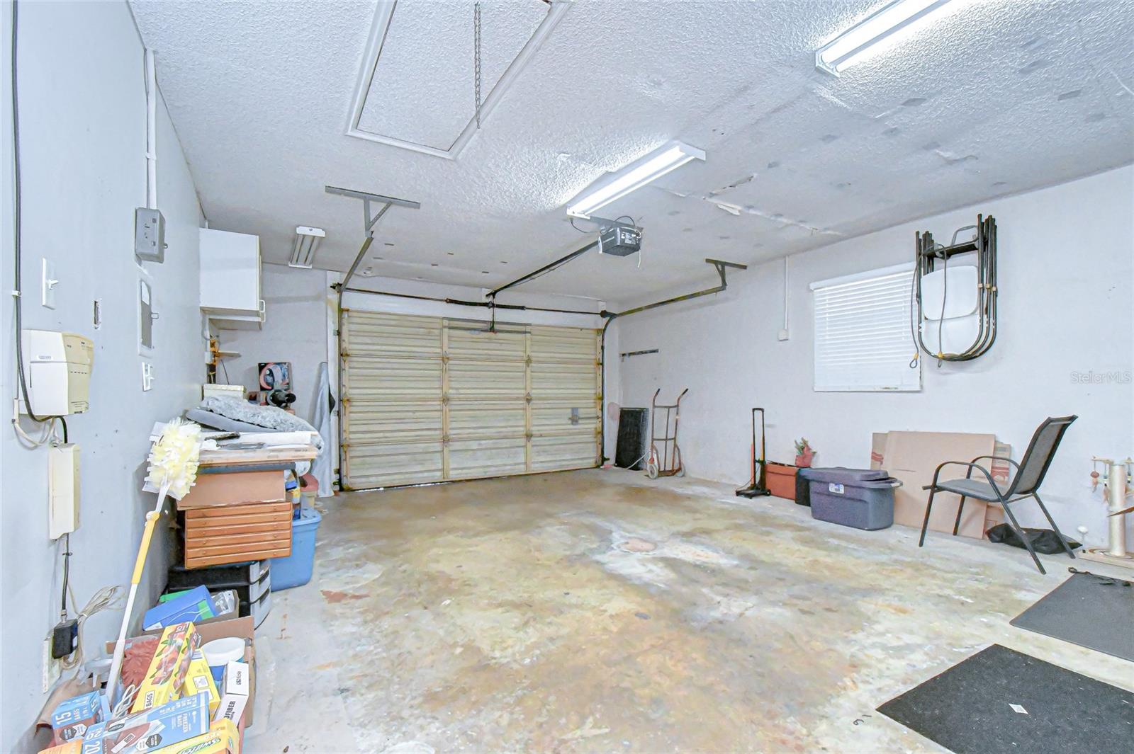 8120 N ALBANY AVE, TAMPA, FL, 33604